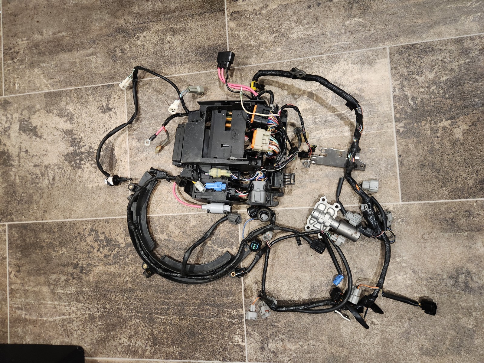 Suzuki DF200A 200HP 4 Stroke Outboard Engine Wire Harness 36610-96L20 Suzuki DF200A 200HP 4 Stroke Outboard Engine Wire Harness 36610-96L20