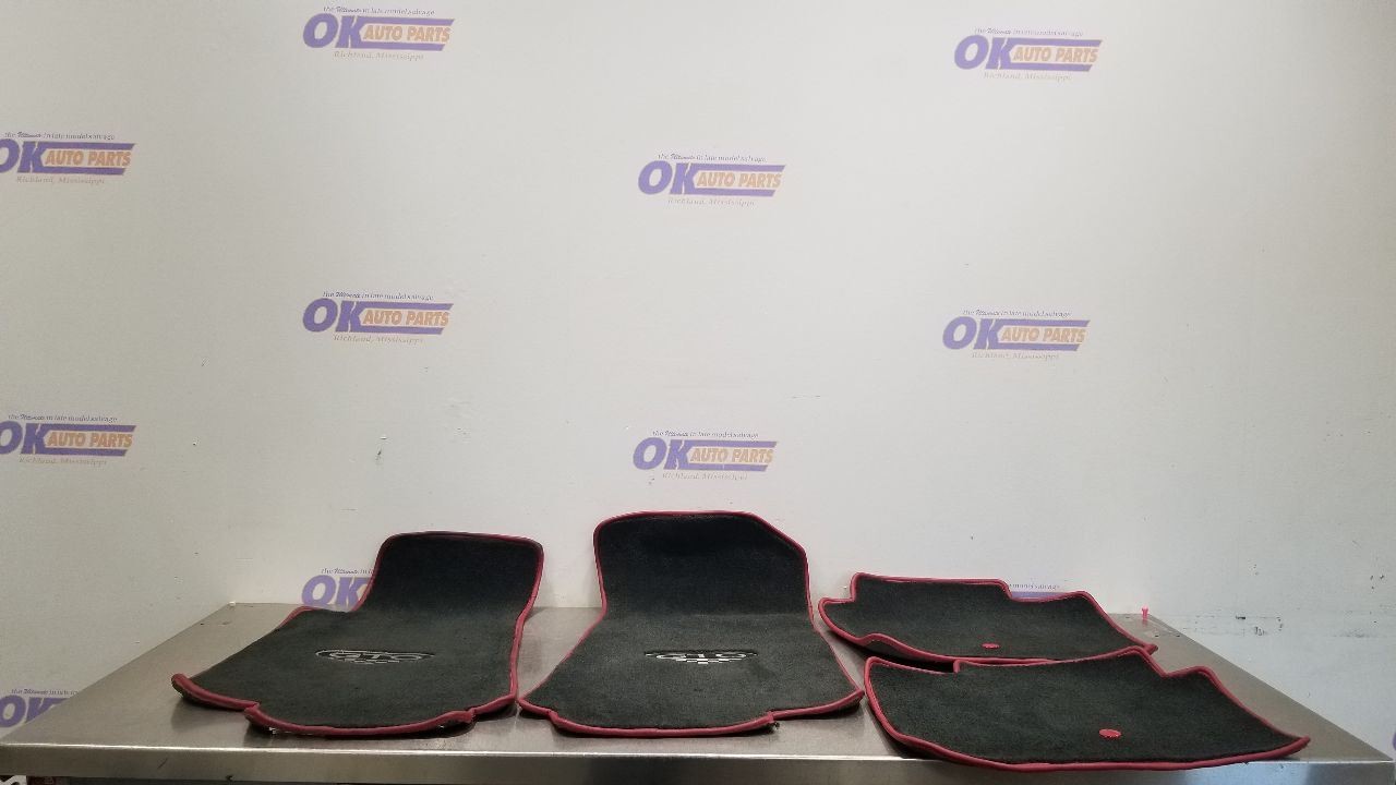 06 PONTIAC GTO LLOYD FLOOR MAT SET PAIR FRONT AND REAR BLACK WITH RED TRIM