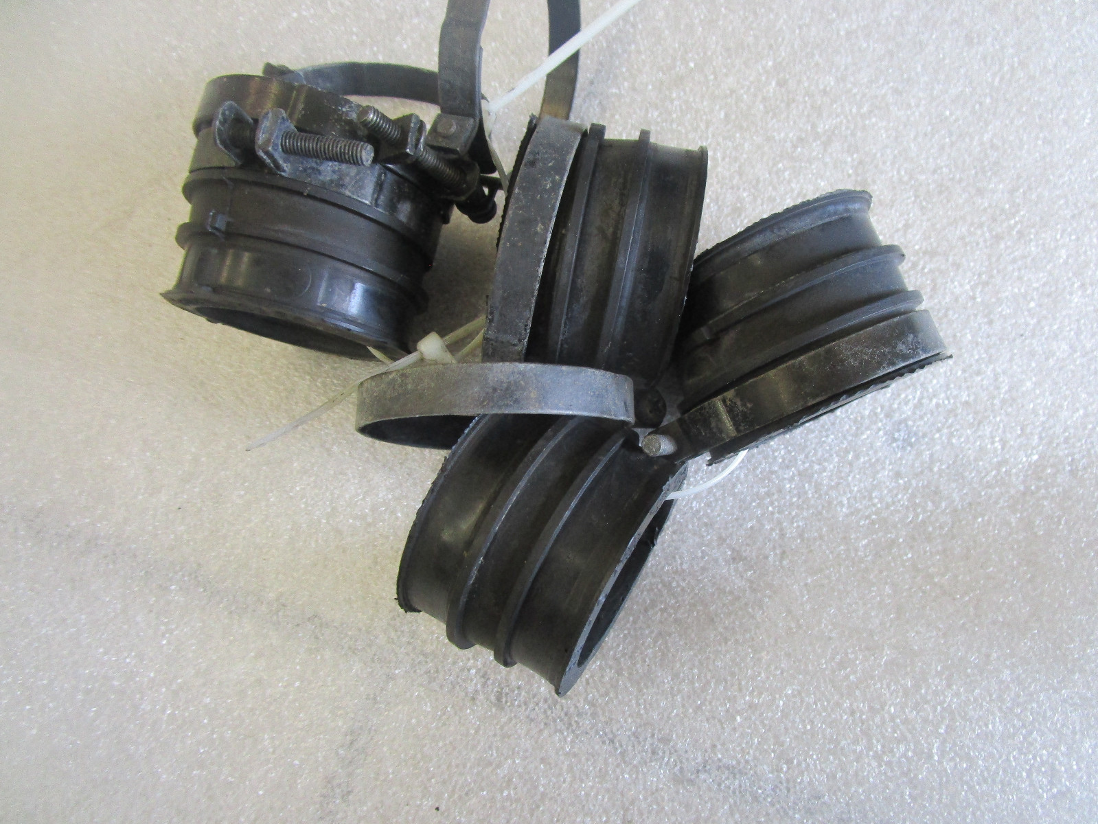 E7. Kawasaki GPZ 600 R Intake Manifold