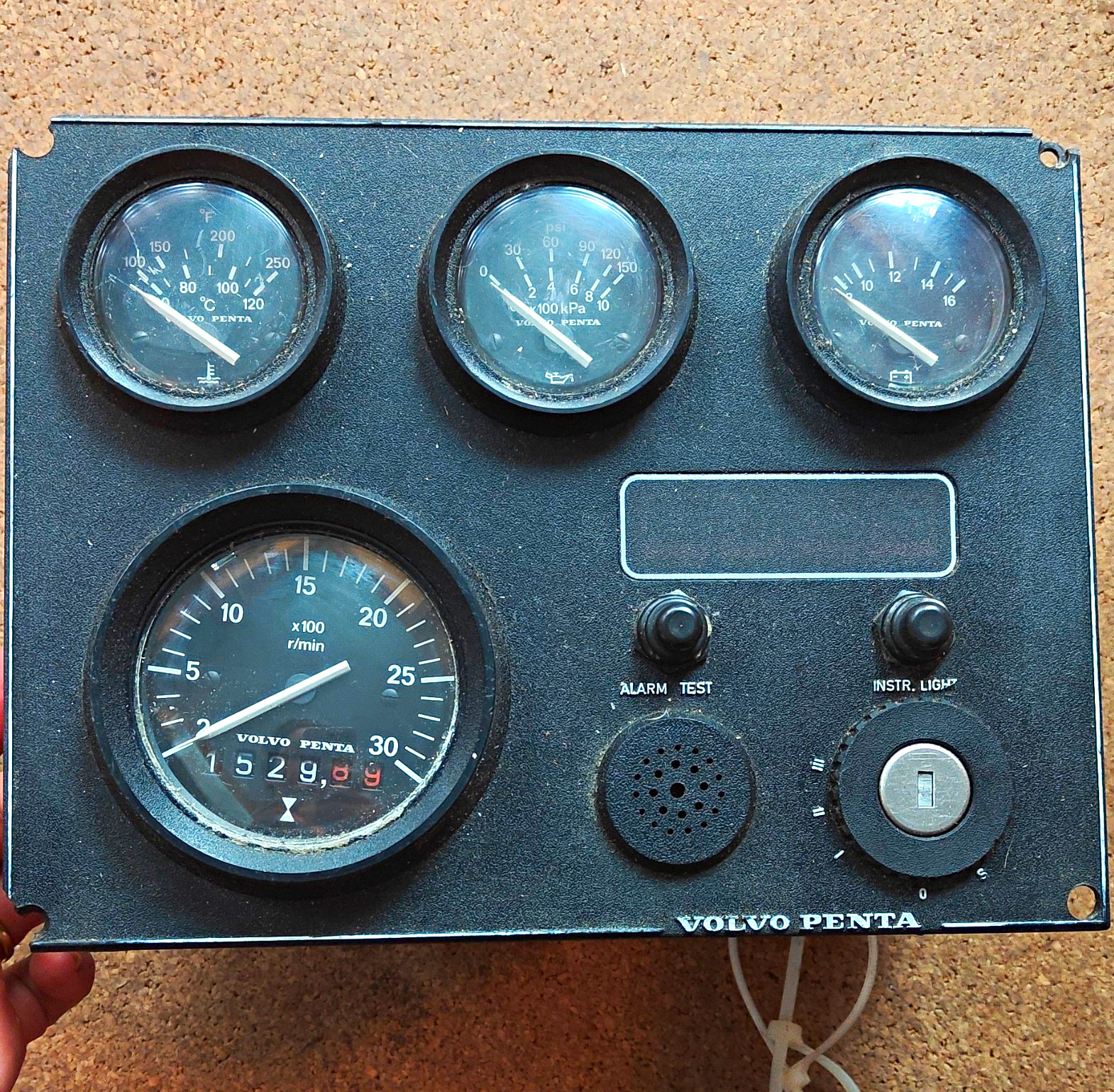 Volvo Penta Diesel Instrument Panel AQ AD TAMD KAD Good Working 1,529 Hours Volvo Penta Diesel Instrument Panel AQ AD TAMD KAD Good Working 1,529 Hours