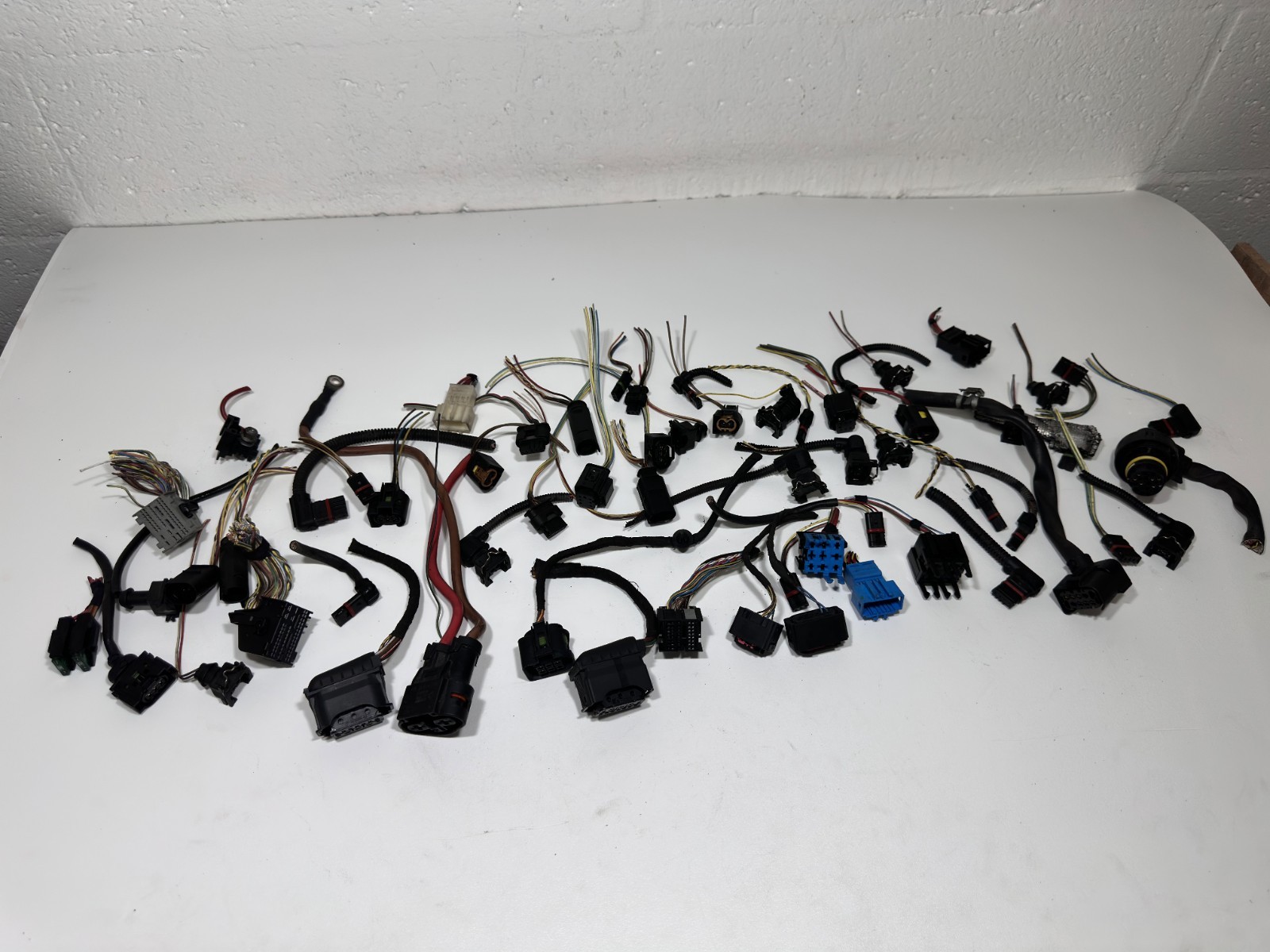 2011-2016 BMW F10 550i 650i 4.4T N63 OEM Engine Wiring Harness Connector Set Lot