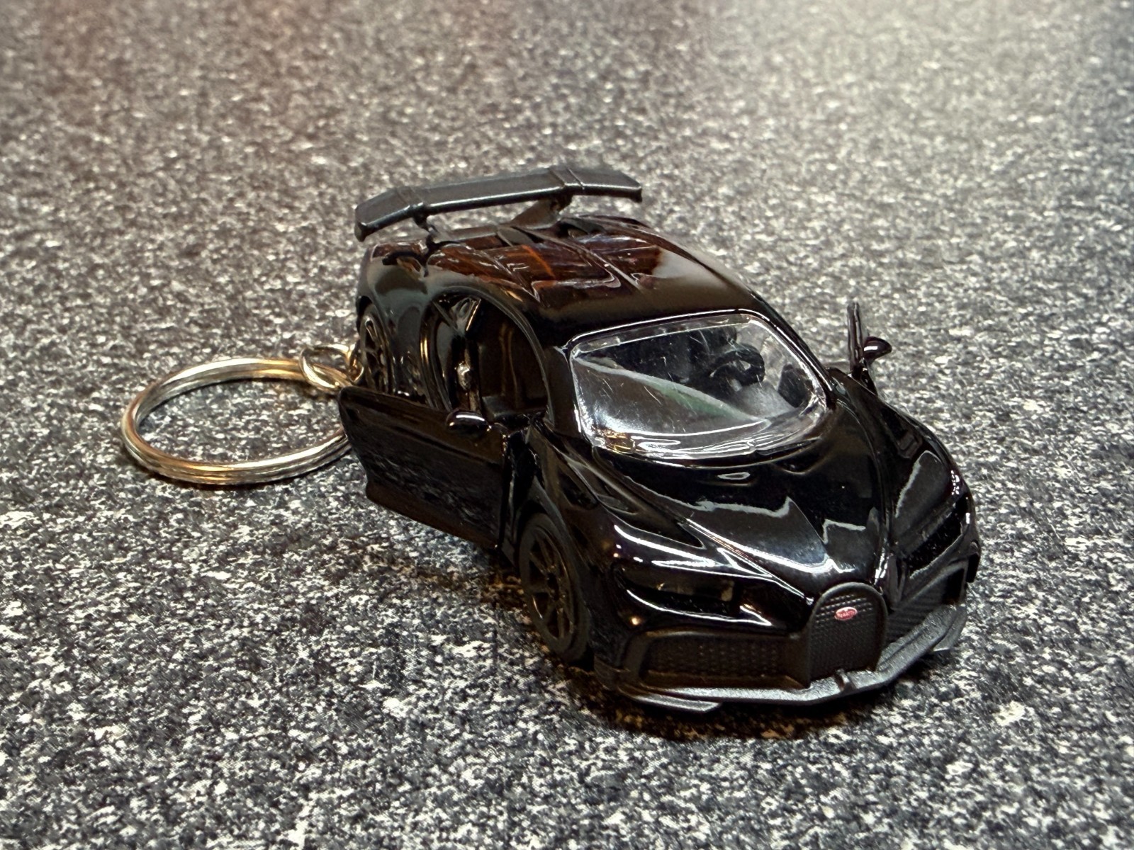 Bugatti Chiron Black Keychain Hot Wheels Matchbox Bugatti Chiron Black Keychain Hot Wheels Matchbox