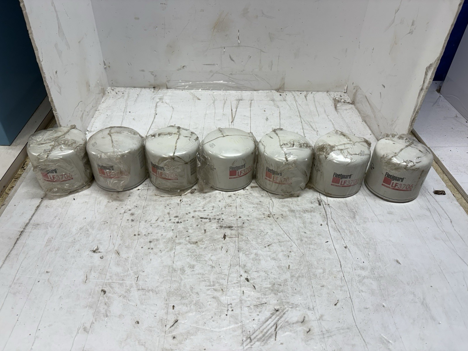 LF3706 Fleetguard Lube Filter (lot Of 7)