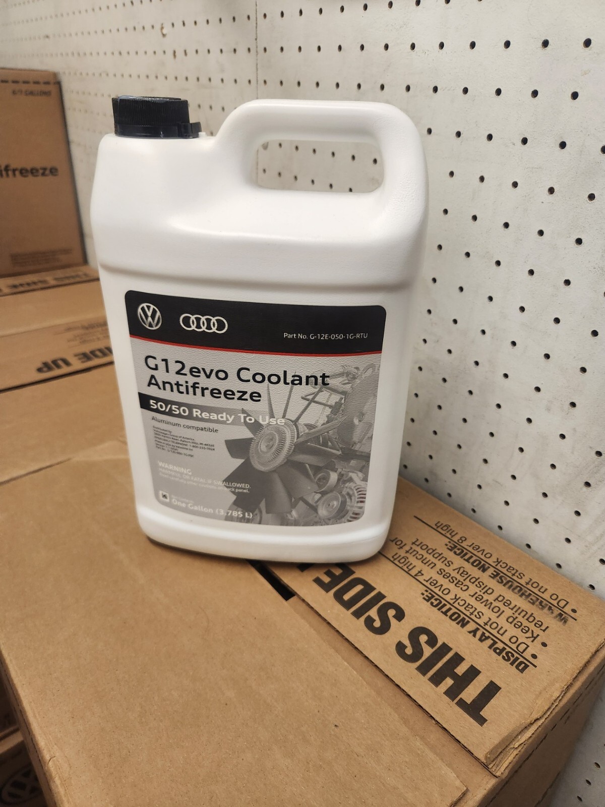New Genuine VW AUDI Antifreeze Coolant G12 EVO Ready To Use Same as G13 New Genuine VW AUDI Antifreeze Coolant G12 EVO Ready To Use Same as G13
