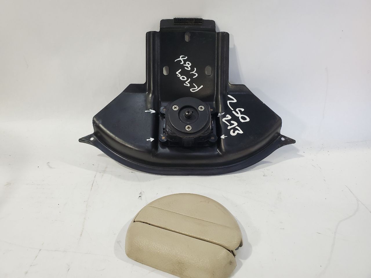 1994 Mitsubishi 3000GT OEM Sunroof Crank Opener Assembly 1994 Mitsubishi 3000GT OEM Sunroof Crank Opener Assembly