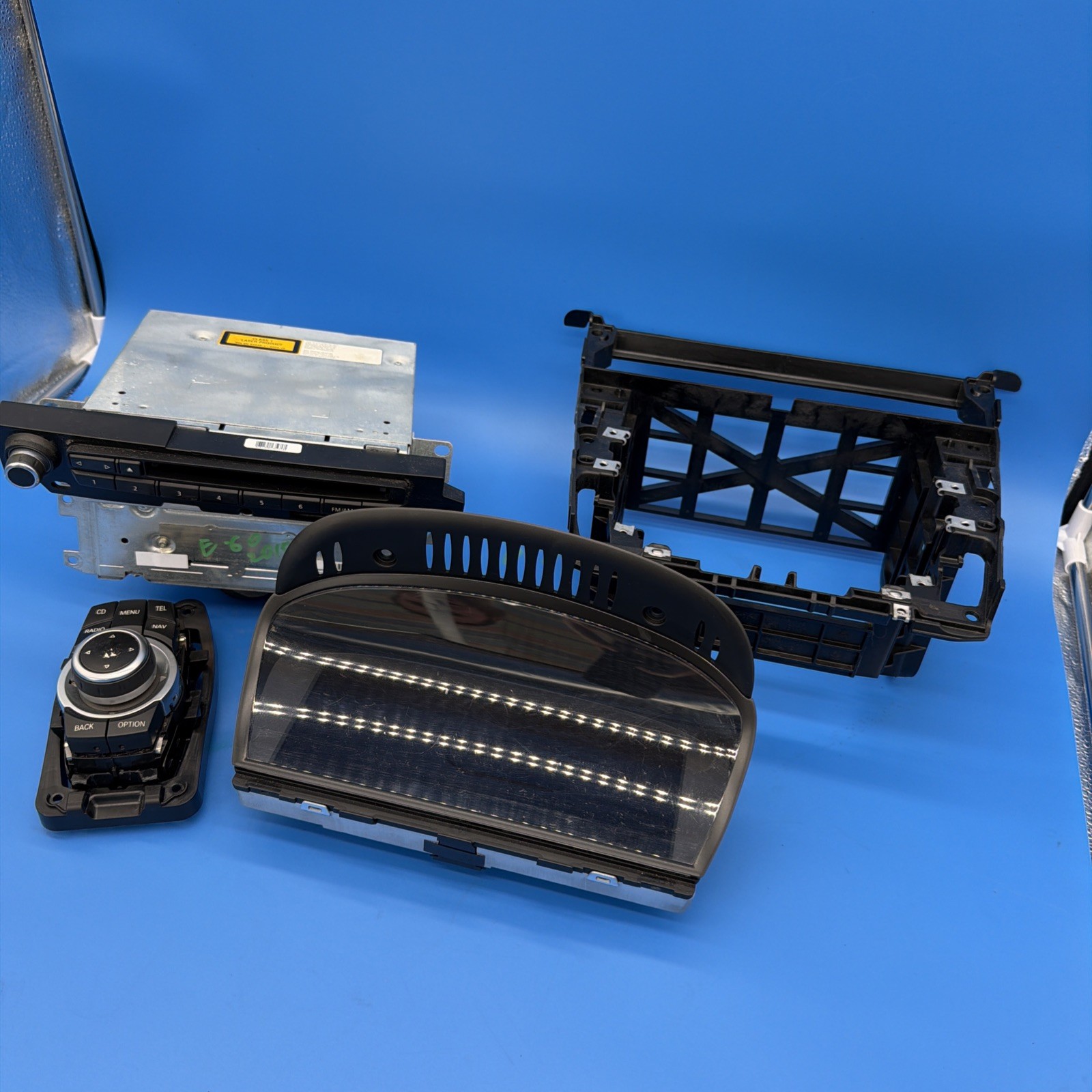 BMW E60 5 6 Series Navigation CCC NAV Unit Radio CD OEM 08 09 10 and LCI trim BMW E60 5 6 Series Navigation CCC NAV Unit Radio CD OEM 08 09 10 and LCI trim