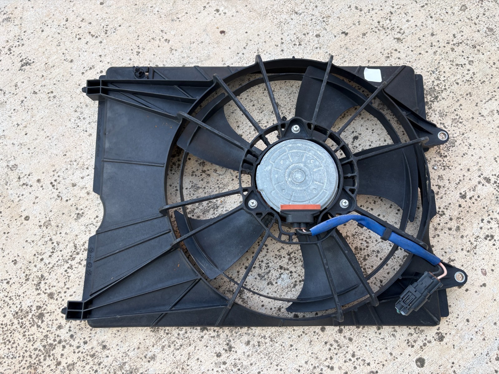 2019 - 2026 ACURA RDX 2.0L RADIATOR COOLING FAN MOTOR & SHROUD AWD OEM