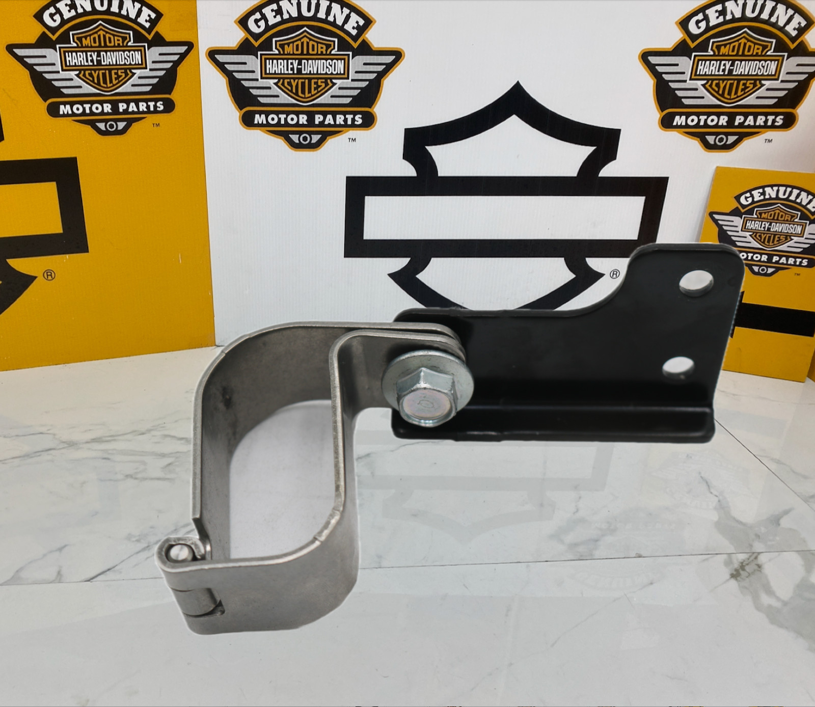 OEM 09-26 Harley Touring Cross over Exhaust Mounting Clamp Bracket Support CVO H