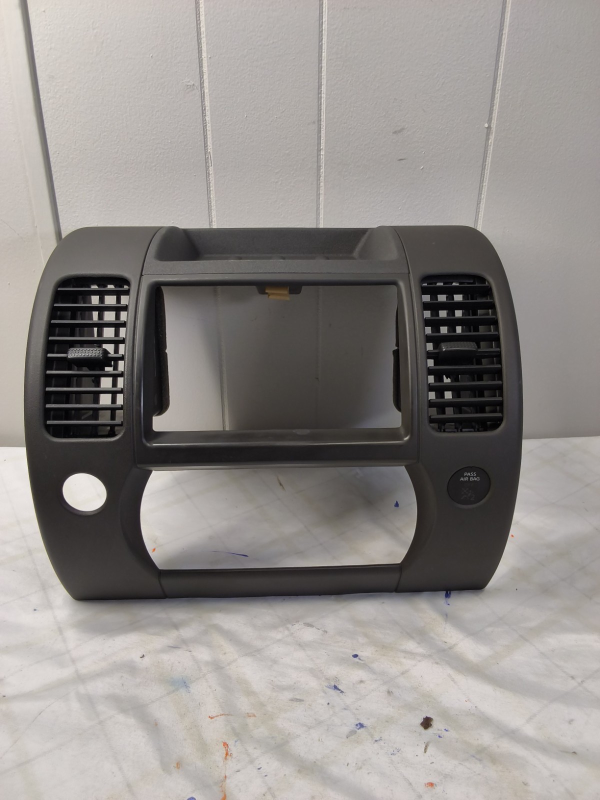 2005-2008 Nissan Xterra Center Dash Radio Bezel Trim Gray OEM 68260-EA002