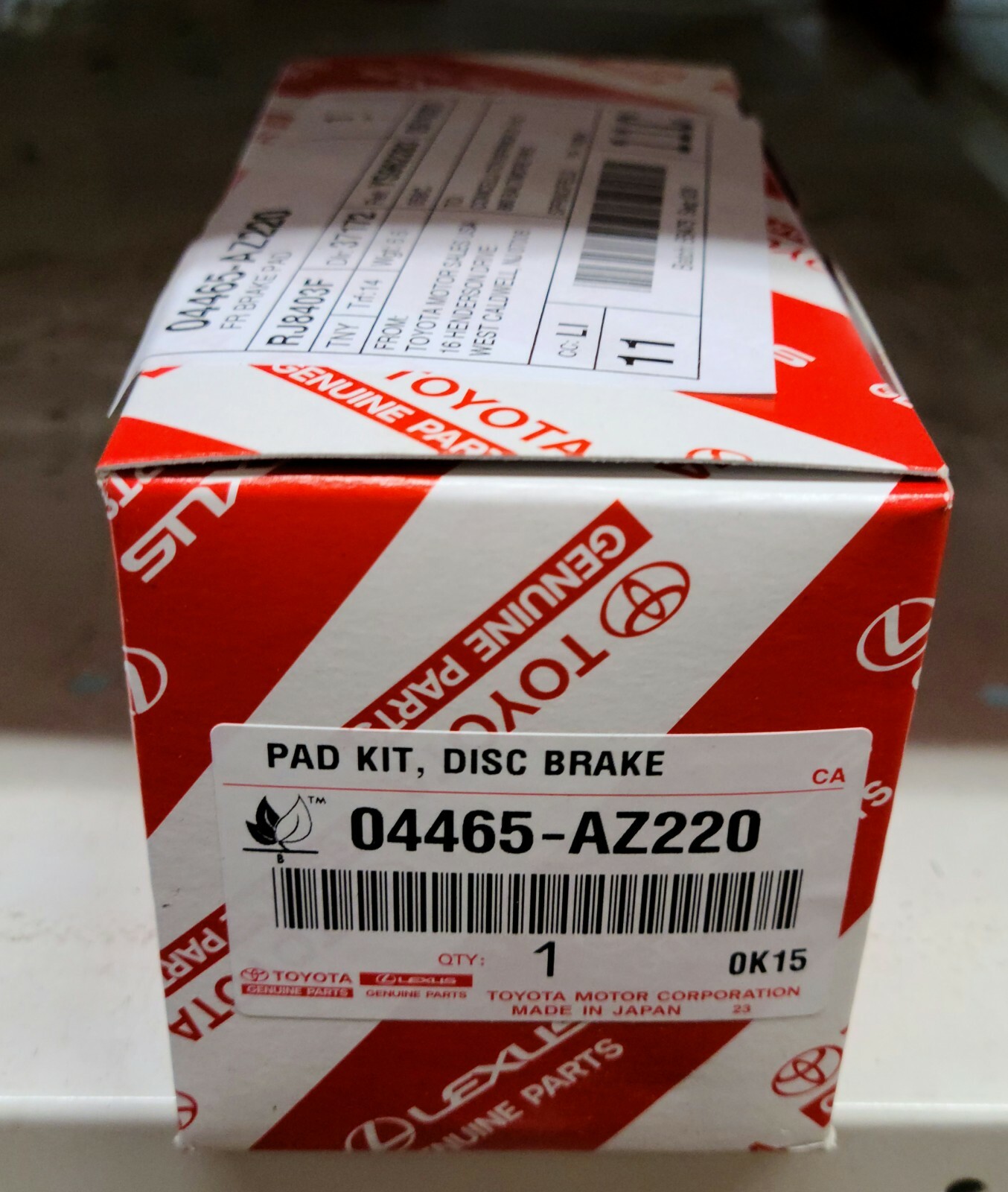 04465-AZ220 AZ320 2007 - 2021 Tundra Front Genuine Brake Pads
