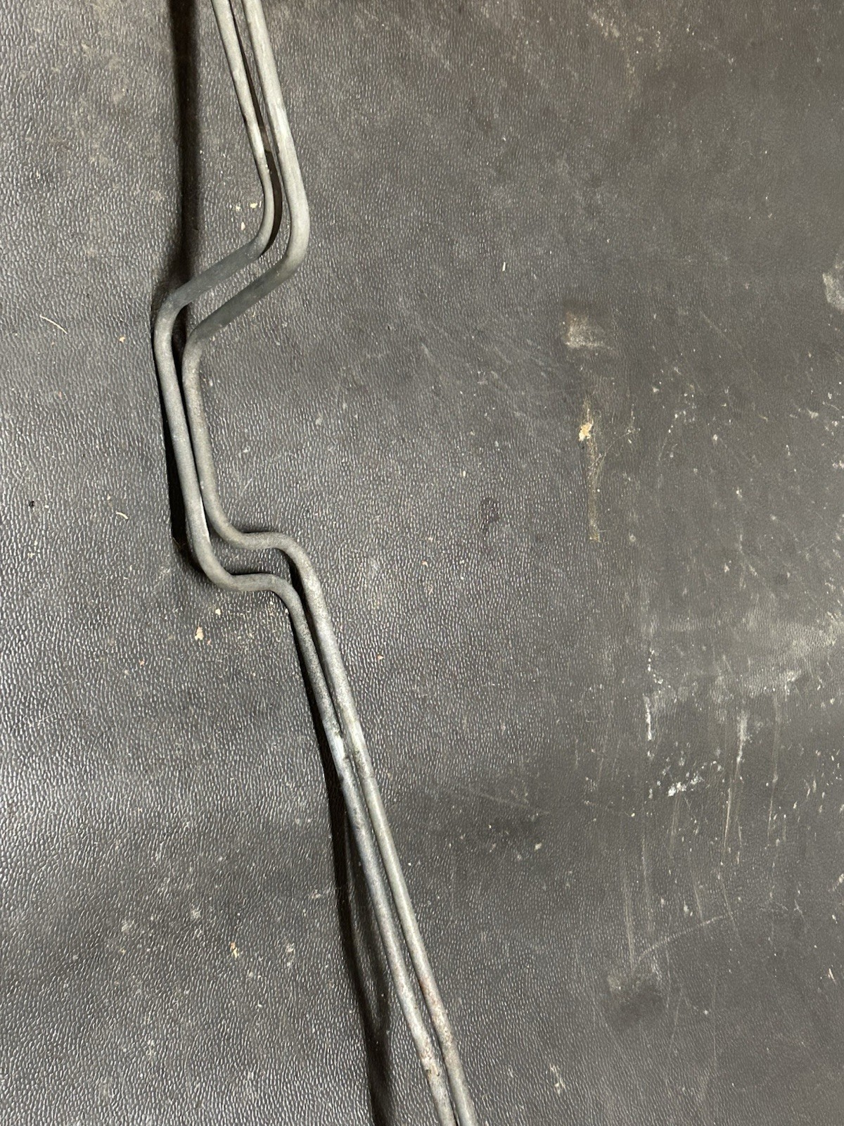 1982-91 JAGUAR XJS 5.3L TRANSMISSION COOLING LINES TH 400 1982-91 JAGUAR XJS 5.3L TRANSMISSION COOLING LINES TH 400