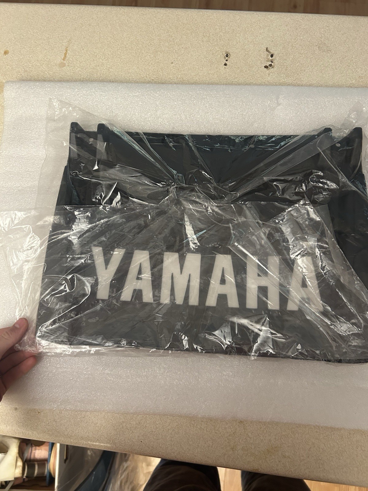 Nos Yamaha Vmax 4/ Srx 700 Snowmobile Snowflap 8GW-77595-00 Nos Yamaha Vmax 4/ Srx 700 Snowmobile Snowflap 8GW-77595-00