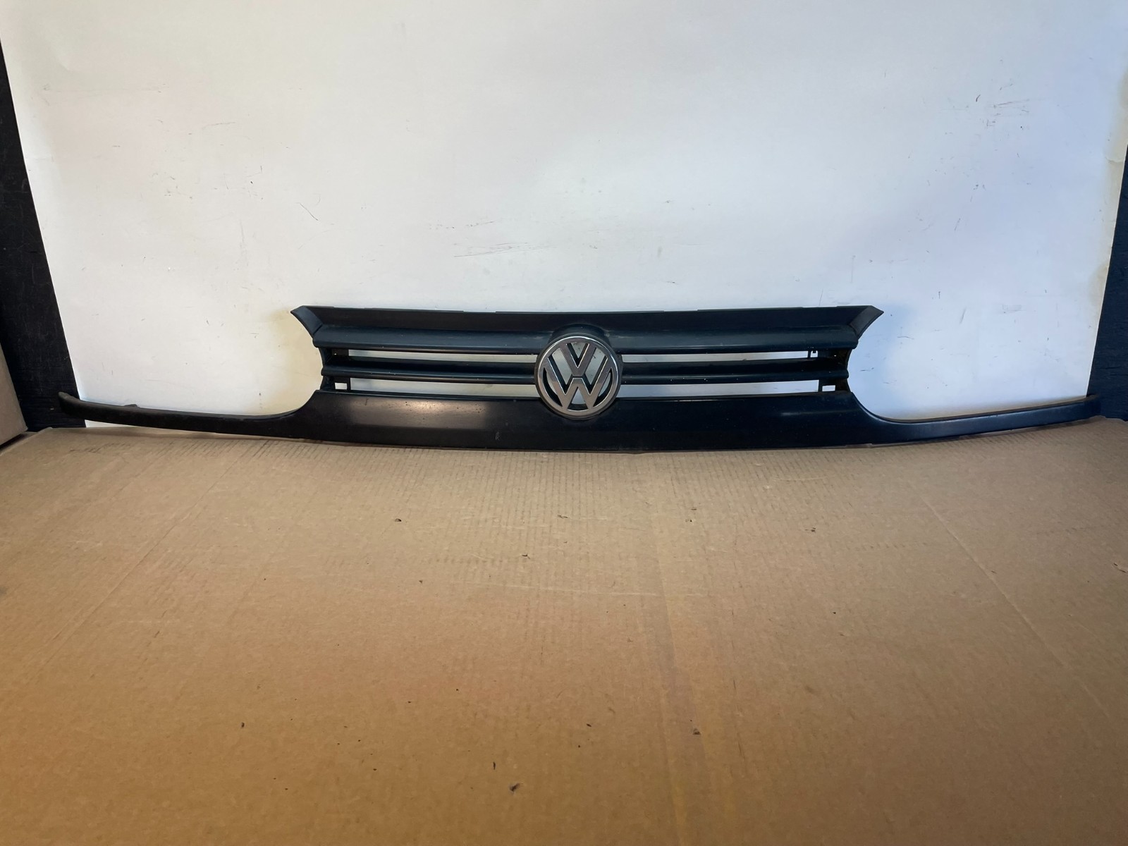 1991 to 1998 Volkswagen Golf  Front Black Grille Grill OEM AH0095 DG
