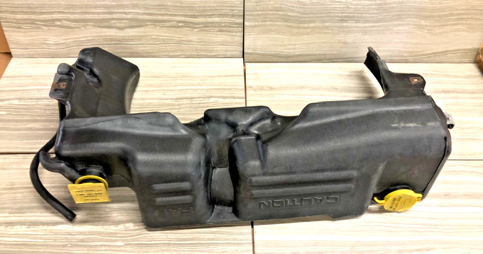 2004 dodge dakota fan shroud washer coolant bottle reservoir 4.7L 2000-2004 2004 dodge dakota fan shroud washer coolant bottle reservoir 4.7L 2000-2004