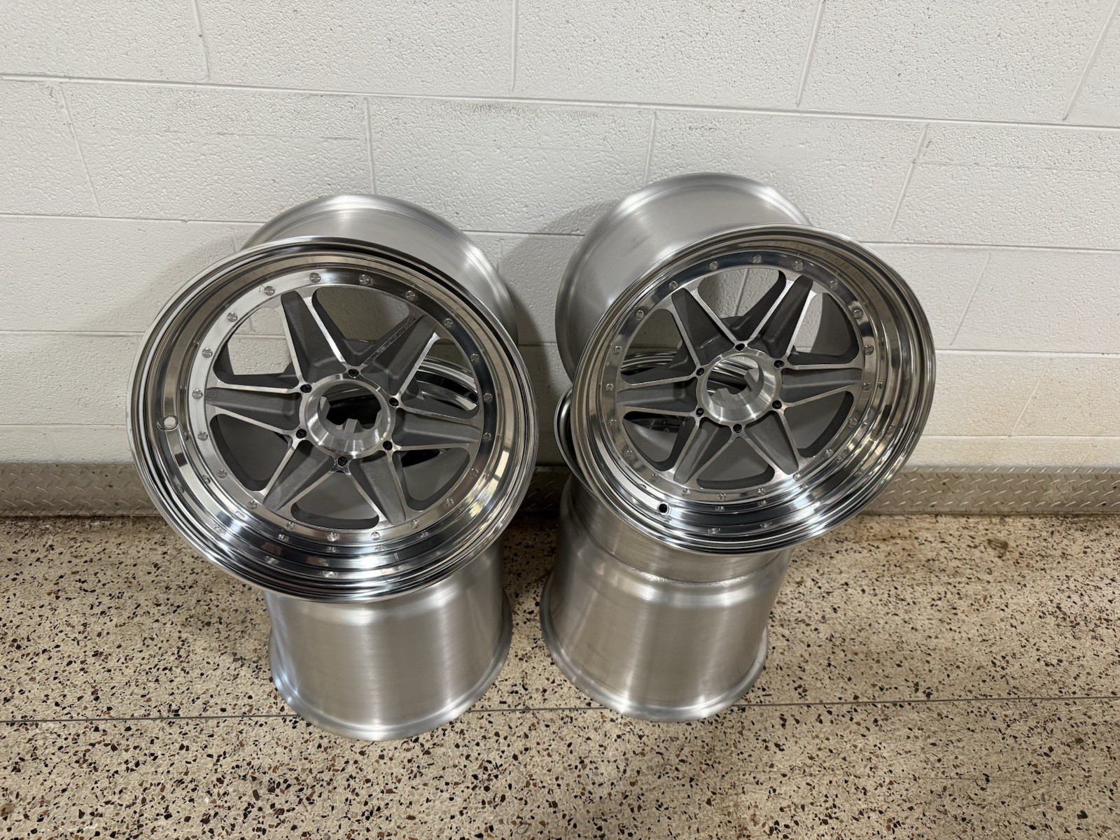LOLA T70 MK3B 3pcs wheels 10.5”X15\