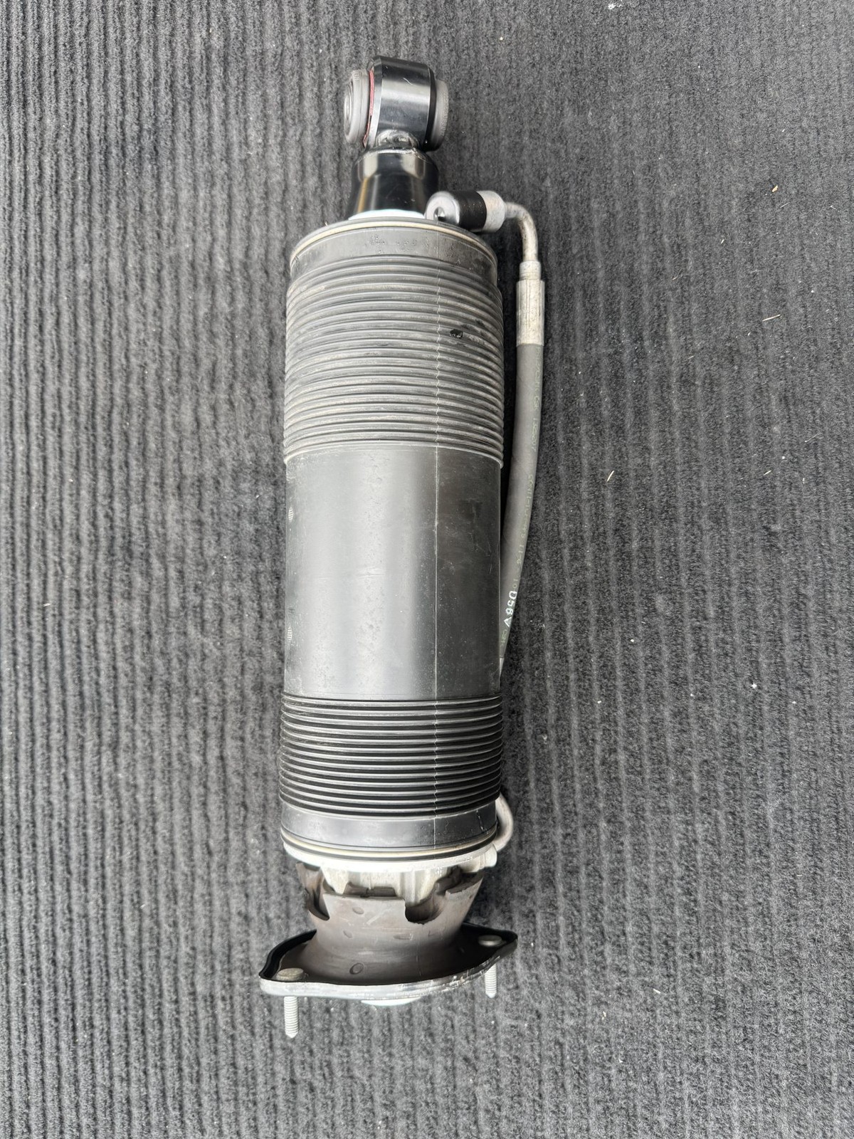 2013-2019 Mercedes-Benz SL63 AMG Rear Left ABC Hydraulic Strut OEM A2313209713 2013-2019 Mercedes-Benz SL63 AMG Rear Left ABC Hydraulic Strut OEM A2313209713