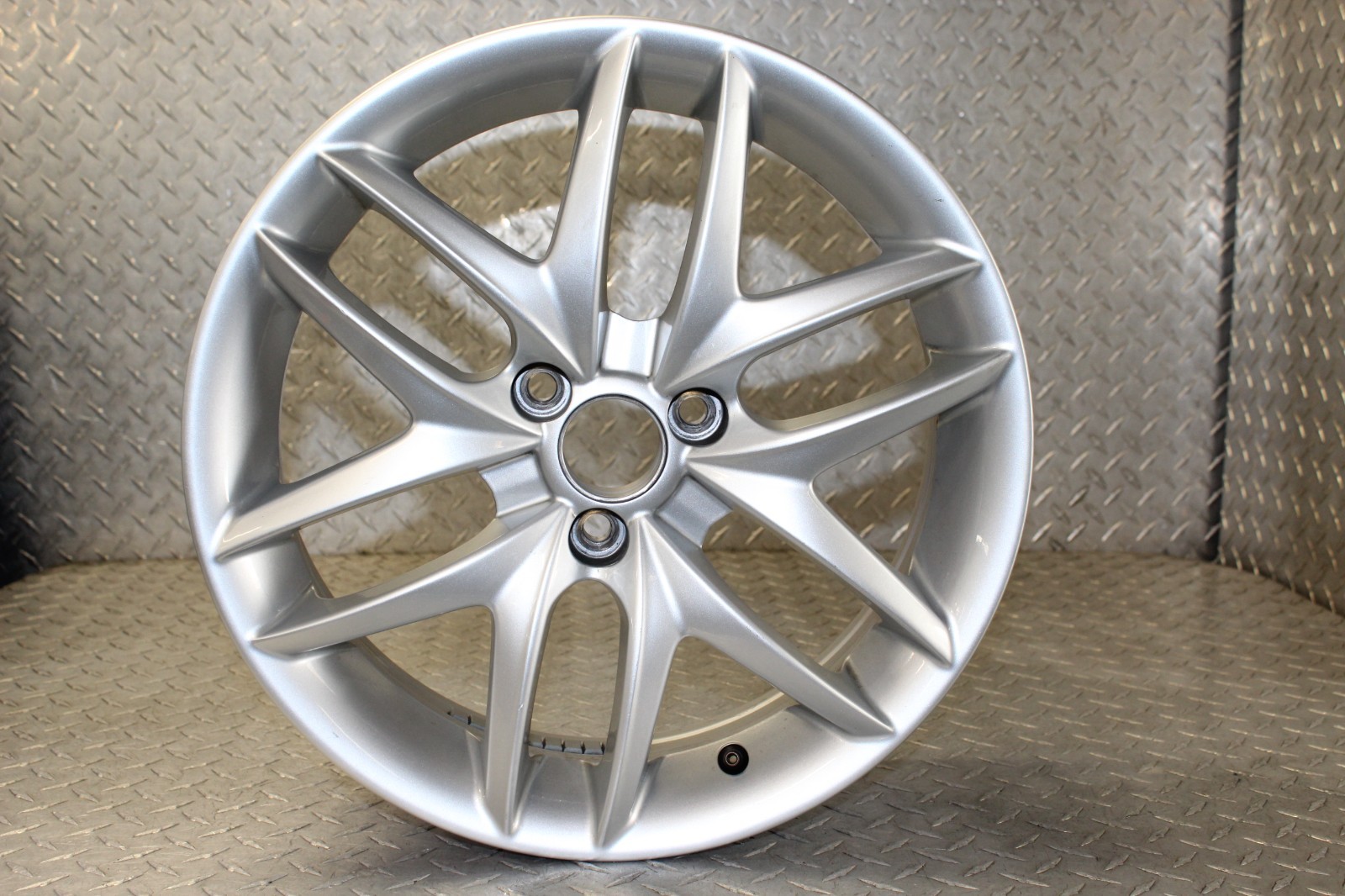 08 / 13 Can-Am Spyder 900 Front Left Or Right Wheel Tire 15x5 OEM 706201326