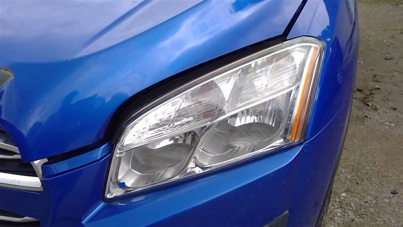 Driver Left Headlight Fits 13-16 TRAX 707427
