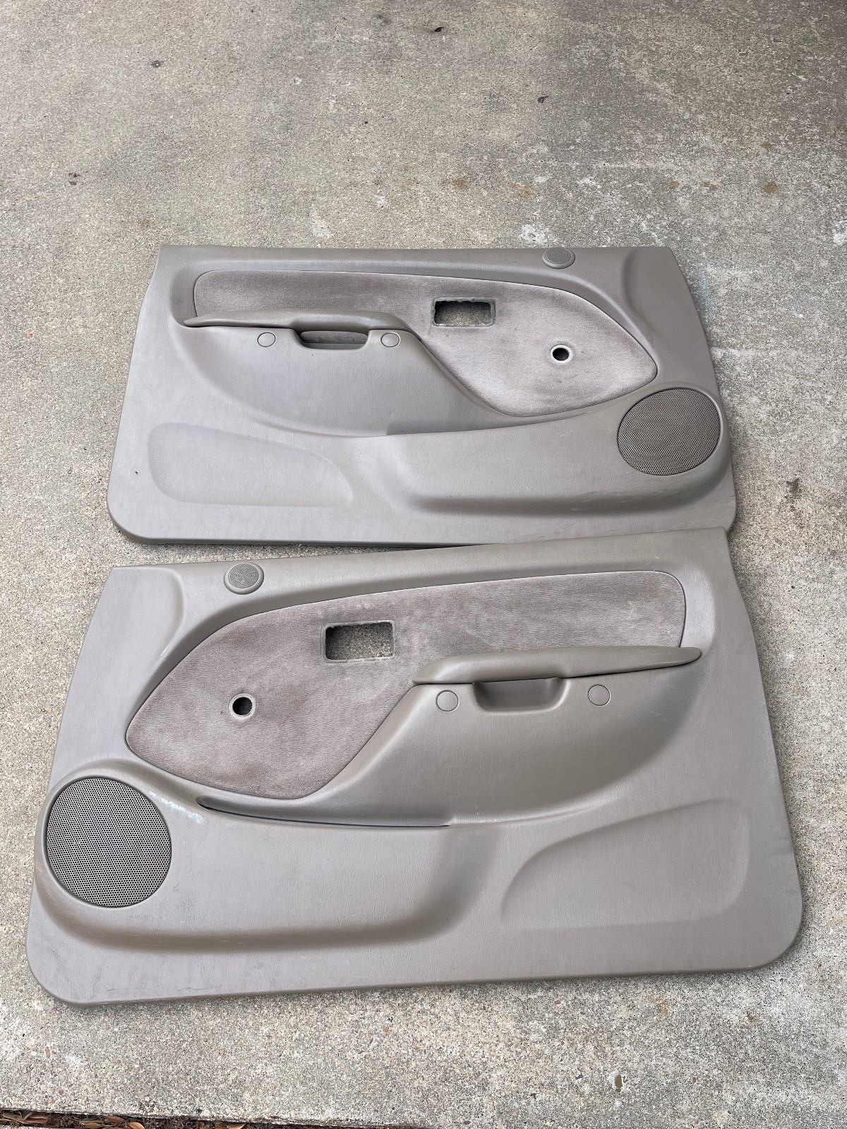 2001-04 Toyota Tacoma Door Panels OEM Left Right SET BEIGE TAUPE OEM