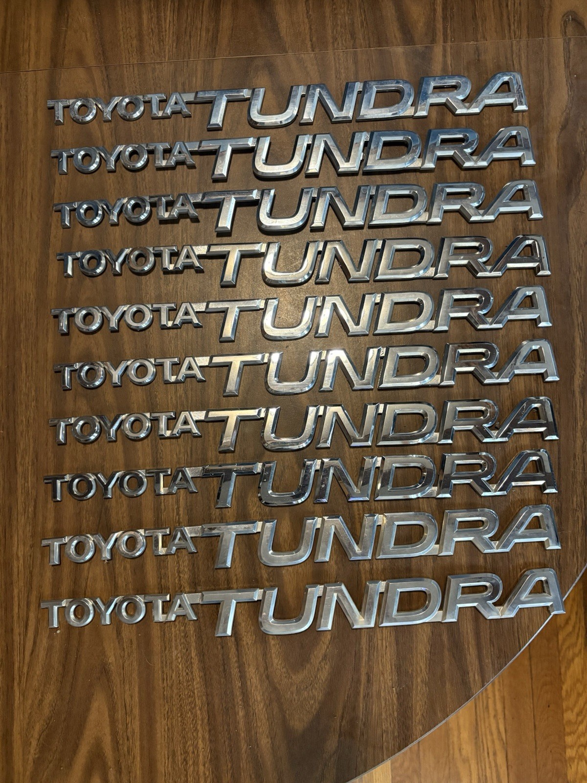 One 2000-2006 TOYOTA TUNDRA SIDE DOOR REAR TAILGATE CHROME EMBLEM BADGE NAME OEM