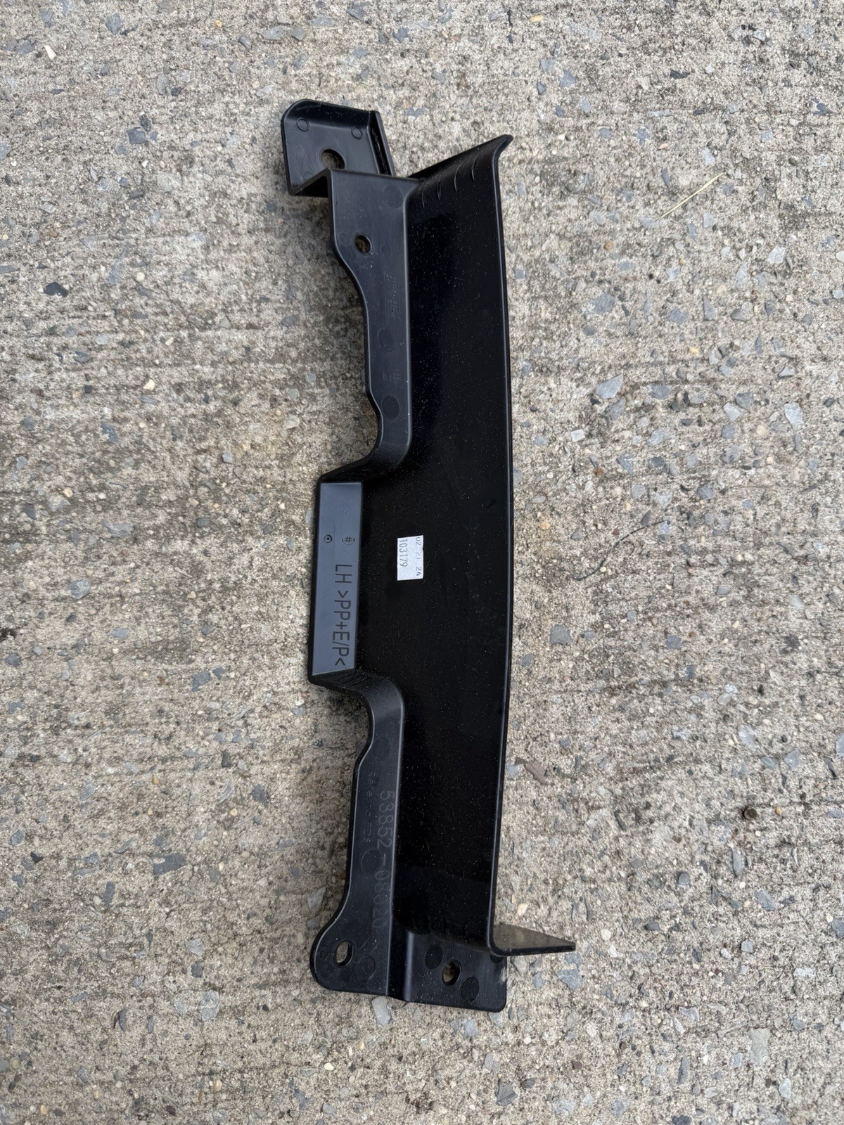 2021 - 2025 TOYOTA SIENNA FRONT LEFT SIDE WHEEL OPENING EXTENSION PAD OEM