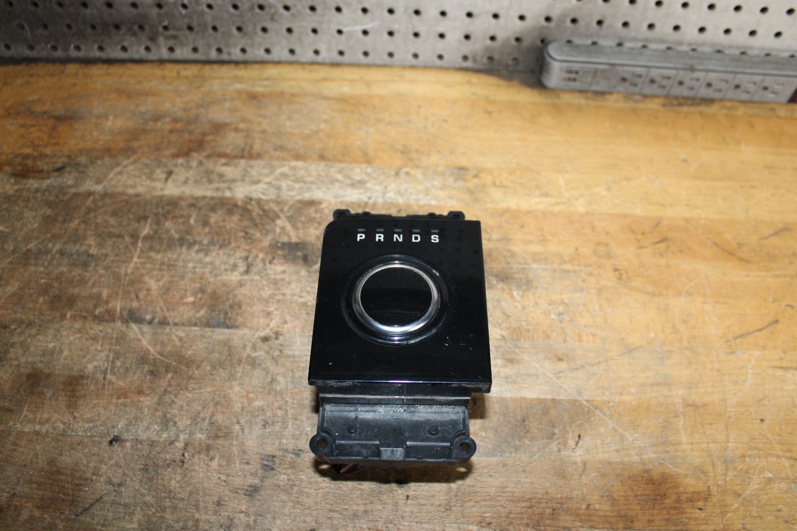 2018-2020 LAND ROVER RR VELAR CENTER CONSOLE GEAR SELECTOR TRANSMISSION SHIFTER