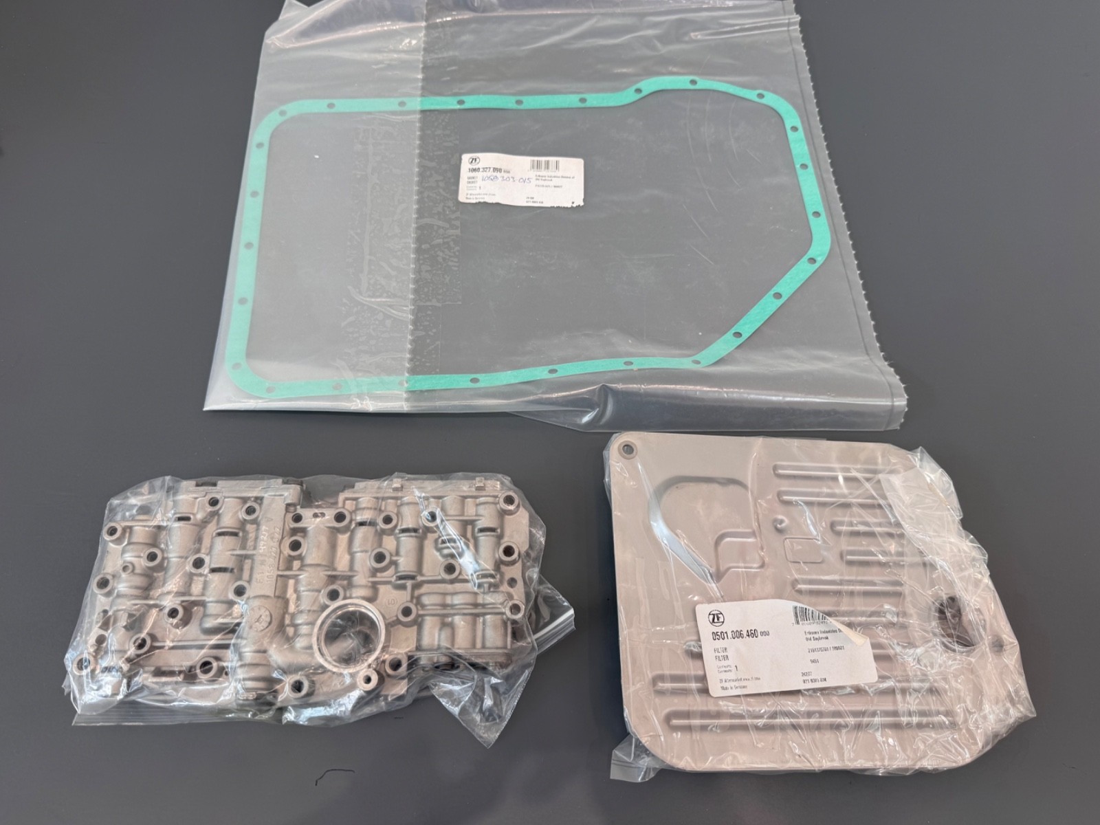 UPGRADED Valve body 1058427022 ZF5HP24 A5S440Z 01L BMW Audi Plus FILTER & GASKET