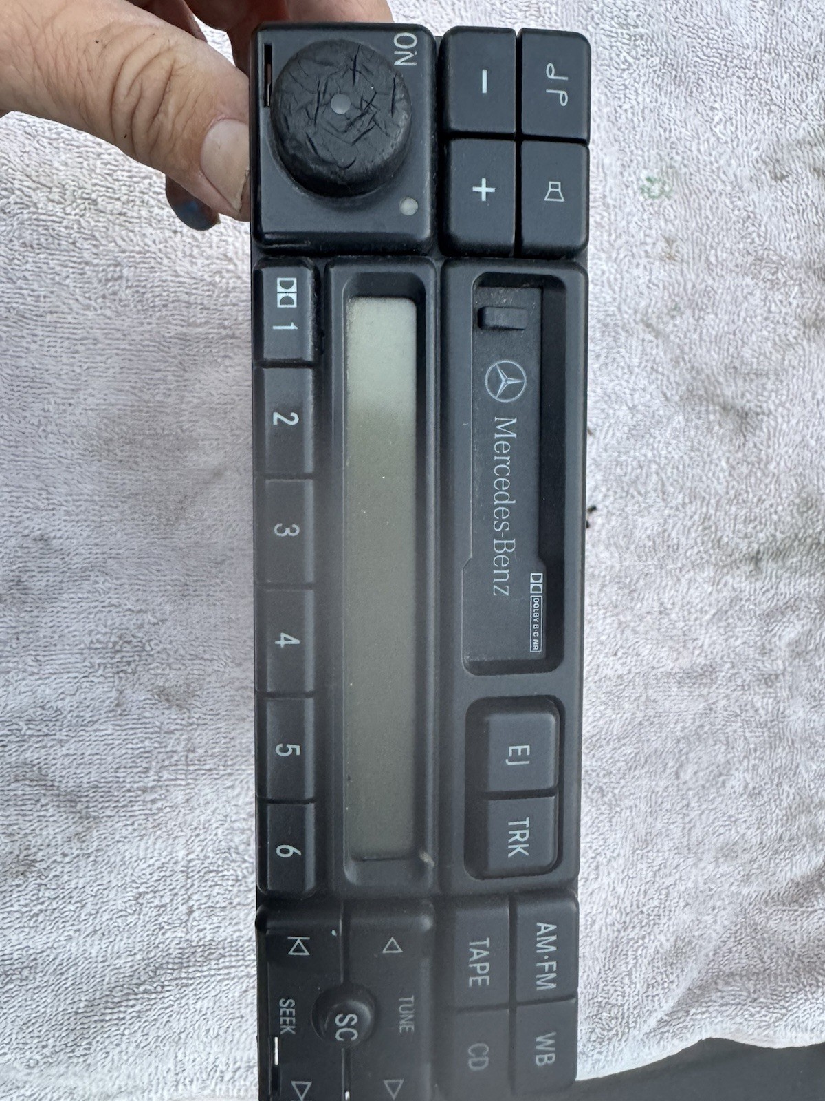Mercedes Benz Becker AM/FM Cassette Stereo BE1492 0038205986 With Code Mercedes Benz Becker AM/FM Cassette Stereo BE1492 0038205986 With Code