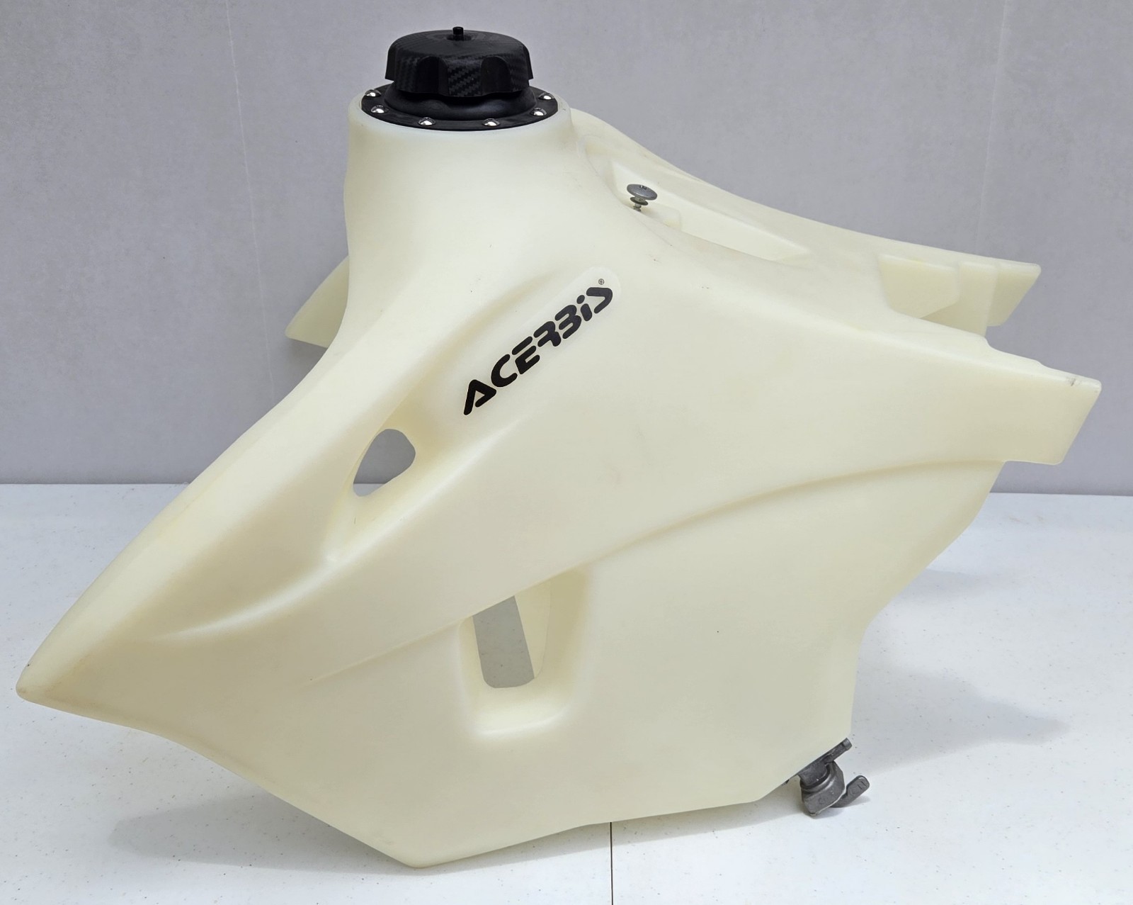 NEW Acerbis KTM 4.1 Gallon Desert Fuel Tank Natural 2374020147 2011-2016 NEW Acerbis KTM 4.1 Gallon Desert Fuel Tank Natural 2374020147 2011-2016