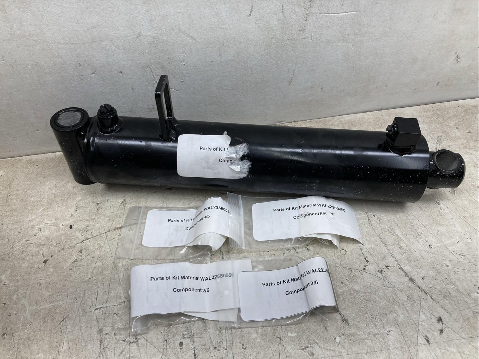 Waltco LPF Hydraulic Liftgate Cylinder 22580050 (New Old Stock)