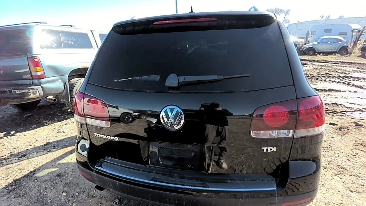 Trunk/Hatch/Tailgate Without Spoiler Fits 04-10 TOUAREG 32205681
