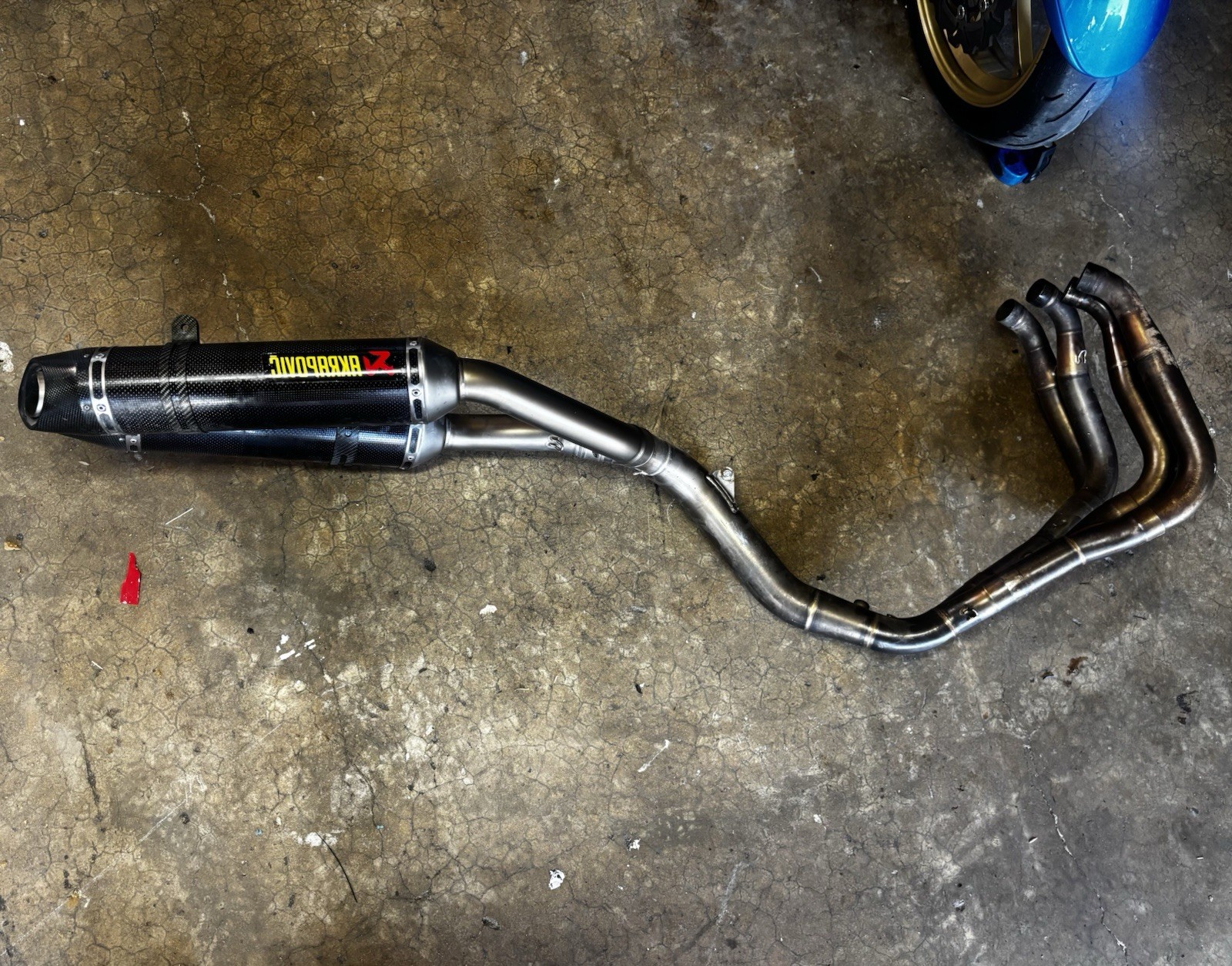 Complete Exhaust Akrapovic Yamaha R1 2009 Yzf Motorcycle-  stainless steeCarbon Complete Exhaust Akrapovic Yamaha R1 2009 Yzf Motorcycle-  stainless steeCarbon