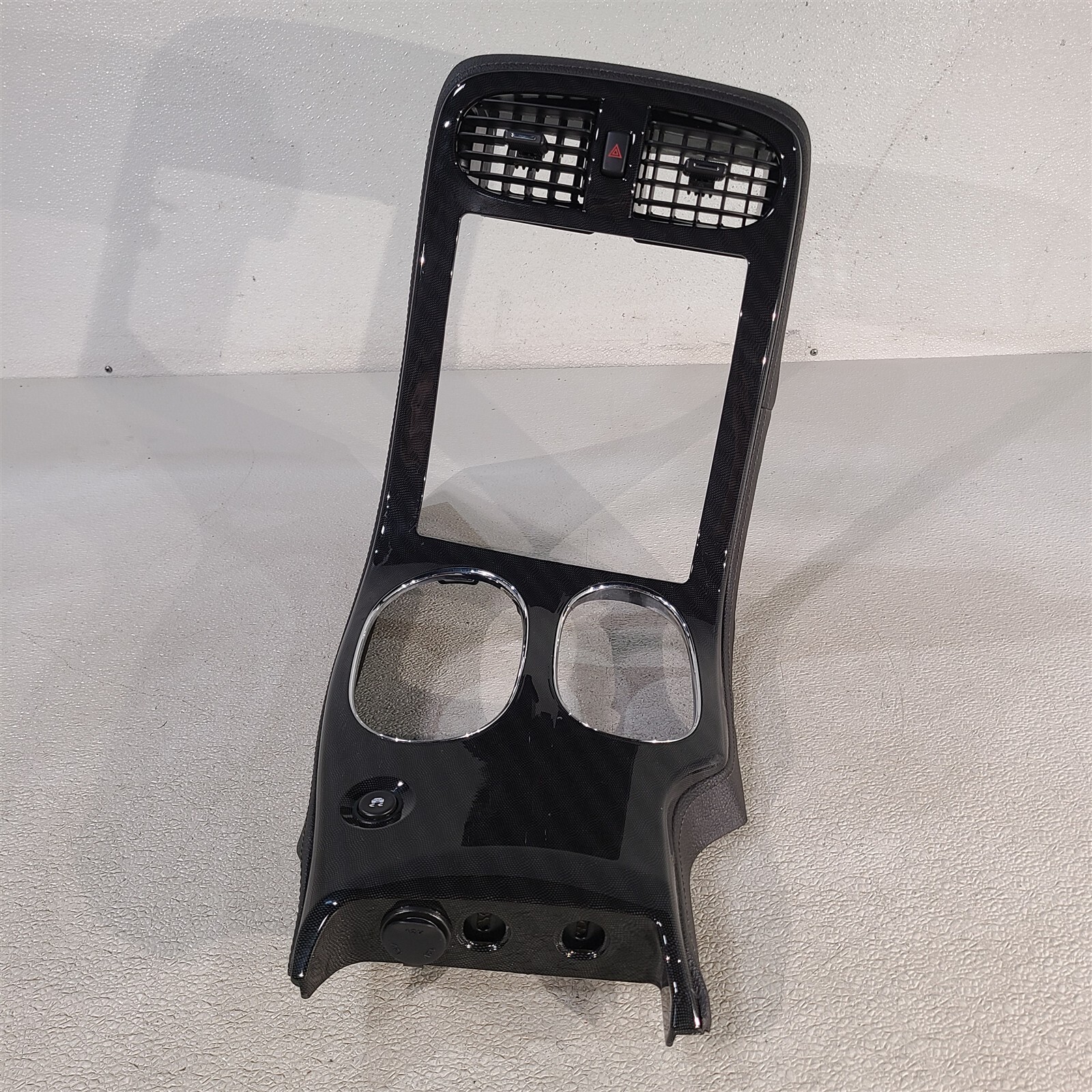 08-13 Corvette C6 Console Radio Shifter Bezel OEM 15939769 Aa7535 08-13 Corvette C6 Console Radio Shifter Bezel OEM 15939769 Aa7535