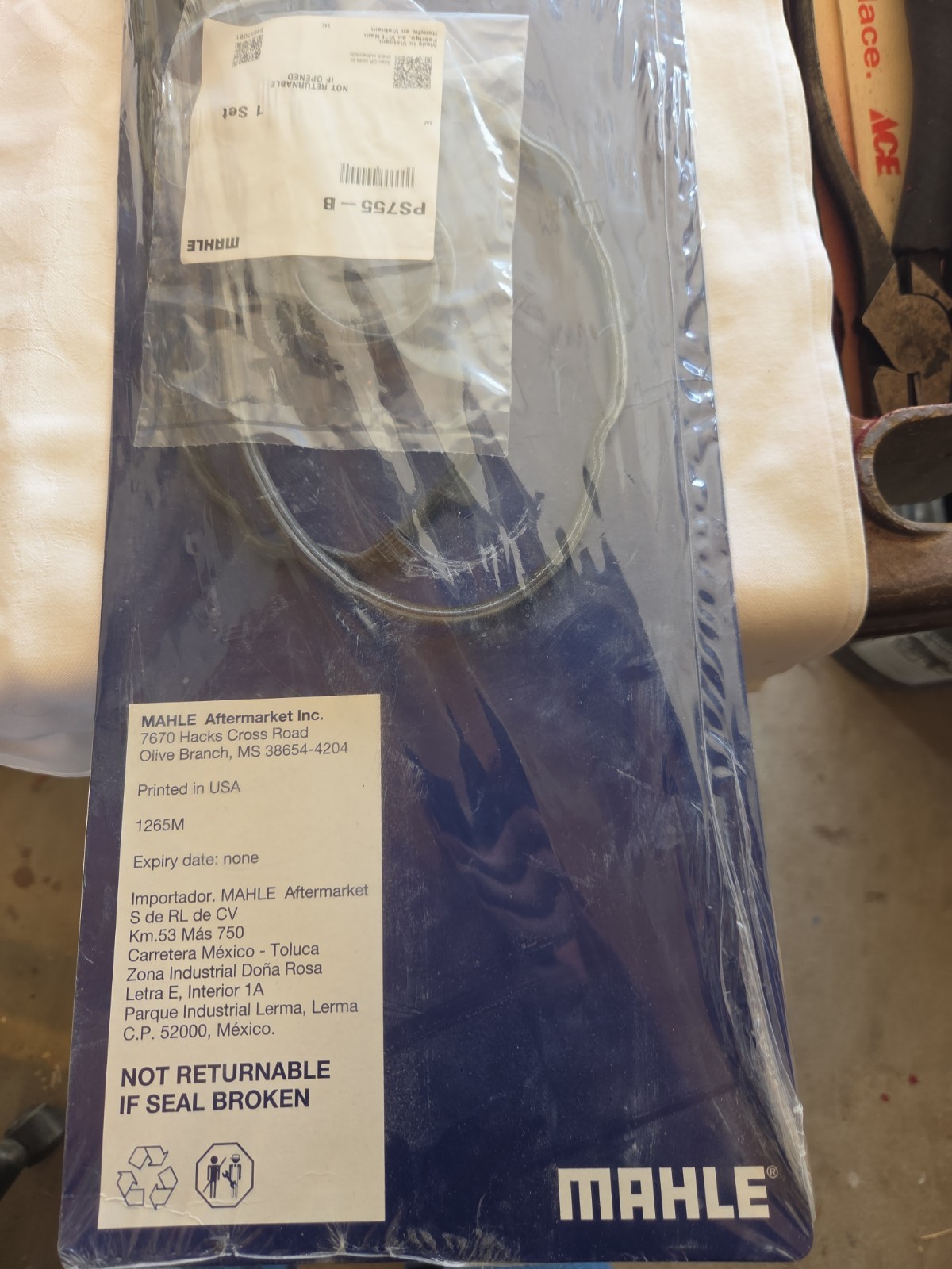 Mahle Original VS50657 - Engine Valve Cover Gasket Set