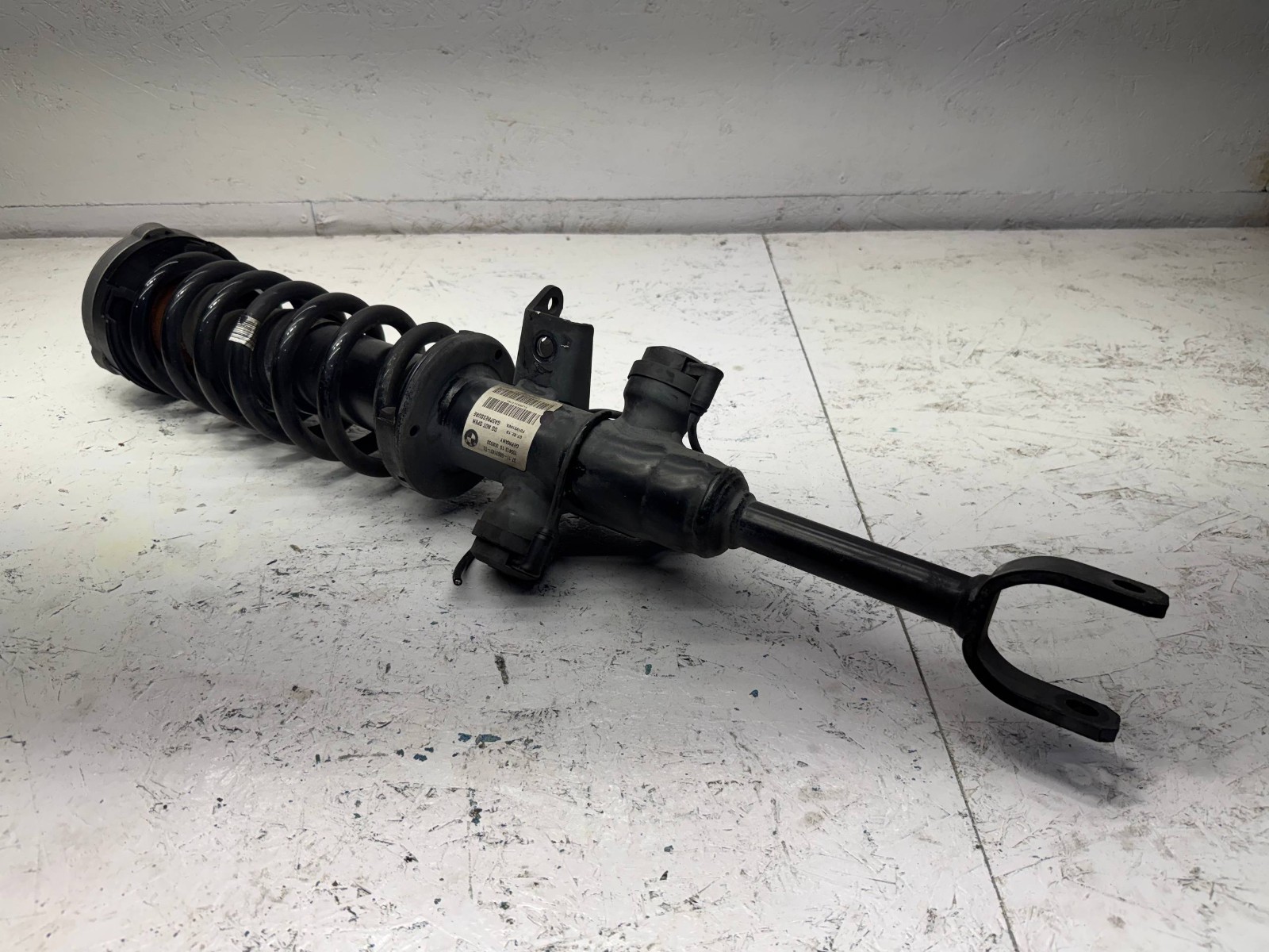 13-15 BMW 750i 750Li 760Li Alpina B7 F01 F02 Front Left EDC Strut Shock OEM 