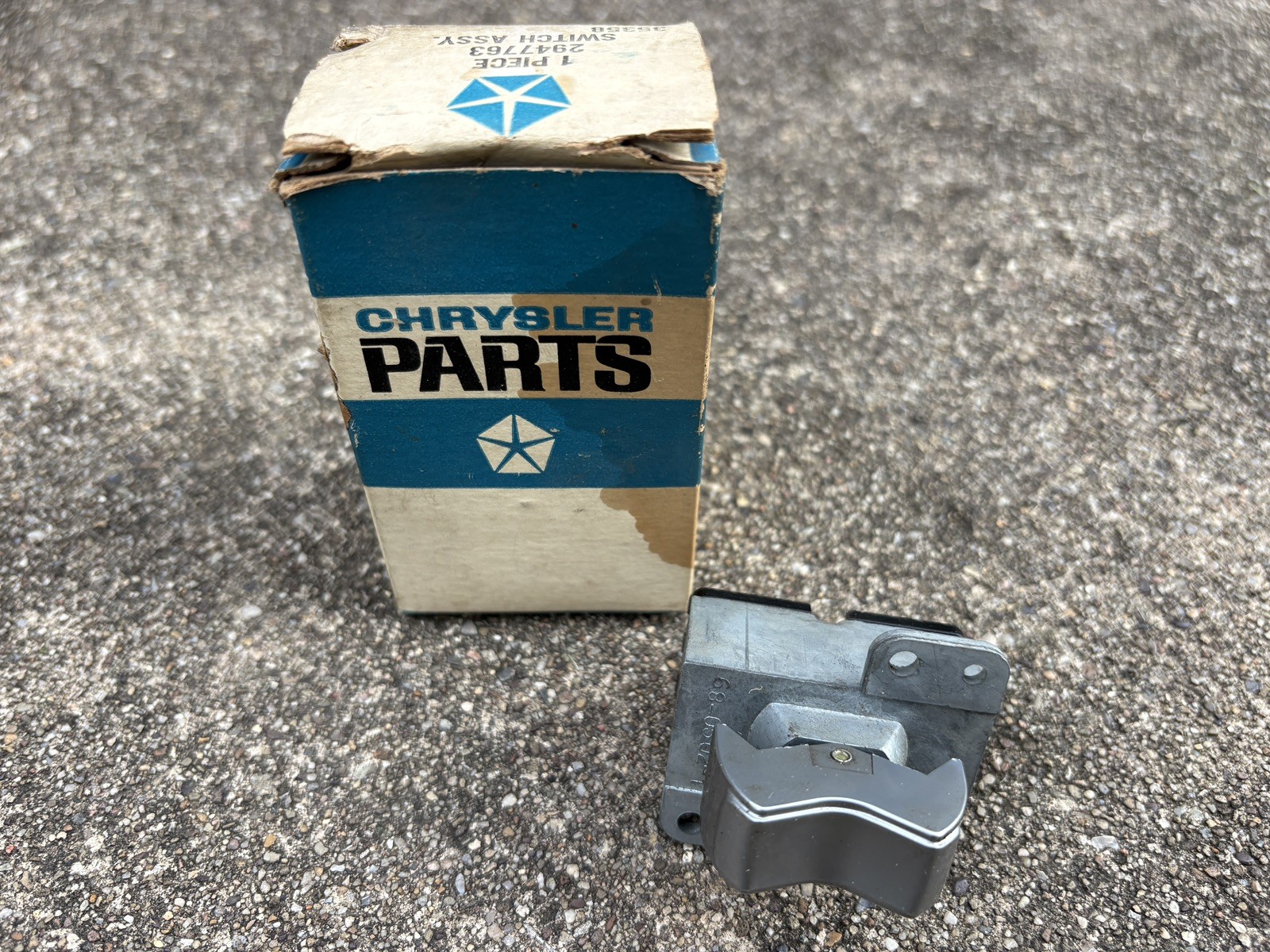(1) NOS 1969-1971 Mopar Rocker Headlight Switch, Chrysler Dodge Plymouth 2947763