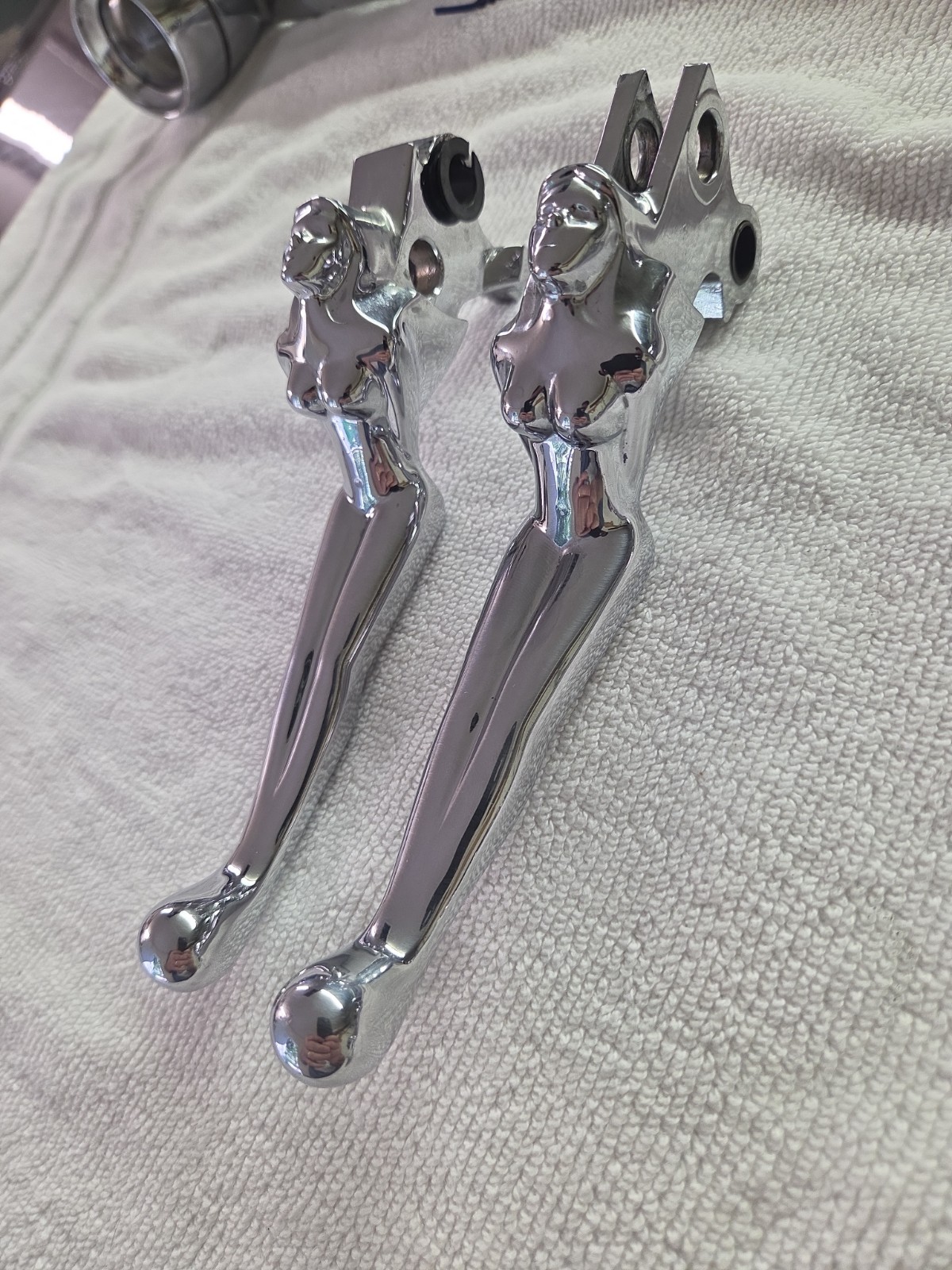 Kuryakyn 1049 Chrome Silhouette Clutch & Brake Levers for Harley