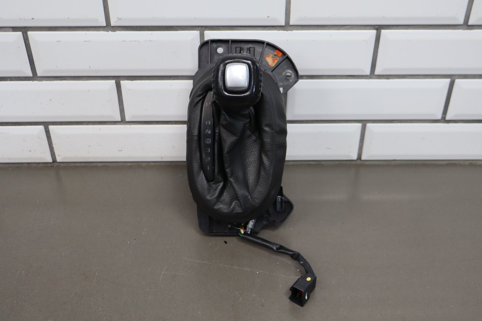2006-2013 Chevrolet Corvette C6 Automatic Floor Shifter 25913058