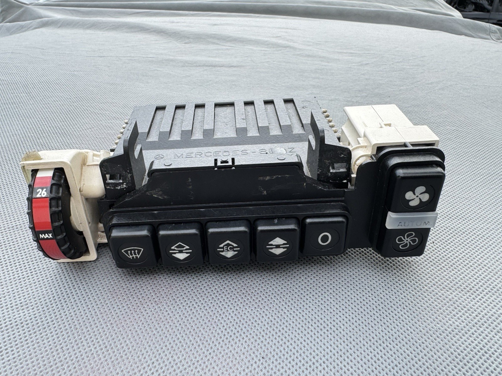 Mercedes 560SL R107 Climate Control 1078302785 1986-89 Parts Repair