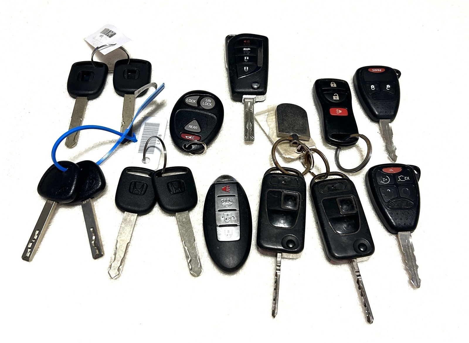 Wholesale Lot of 12 Car Key Fobs & Transponder Keys OEM Replacement Parts Mix