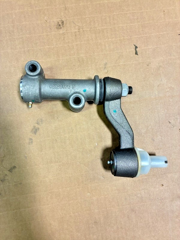 OEM Genuine Steering Idler Arm Kit GM 19178433 (40023576-Housing 26064163-Arm)