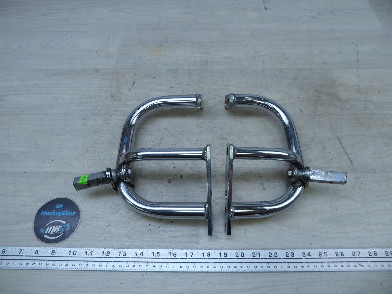 1985 Kawasaki ZN700 LTD K21201. engine crash guards bars
