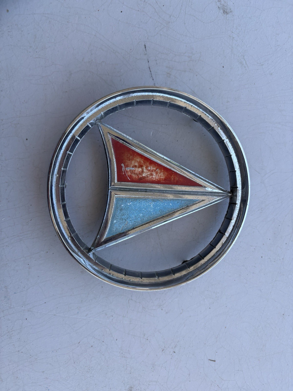 1963-1964 Plymouth Valiant A-body Signet 200 Round Trunk Emblem 1963-1964 Plymouth Valiant A-body Signet 200 Round Trunk Emblem