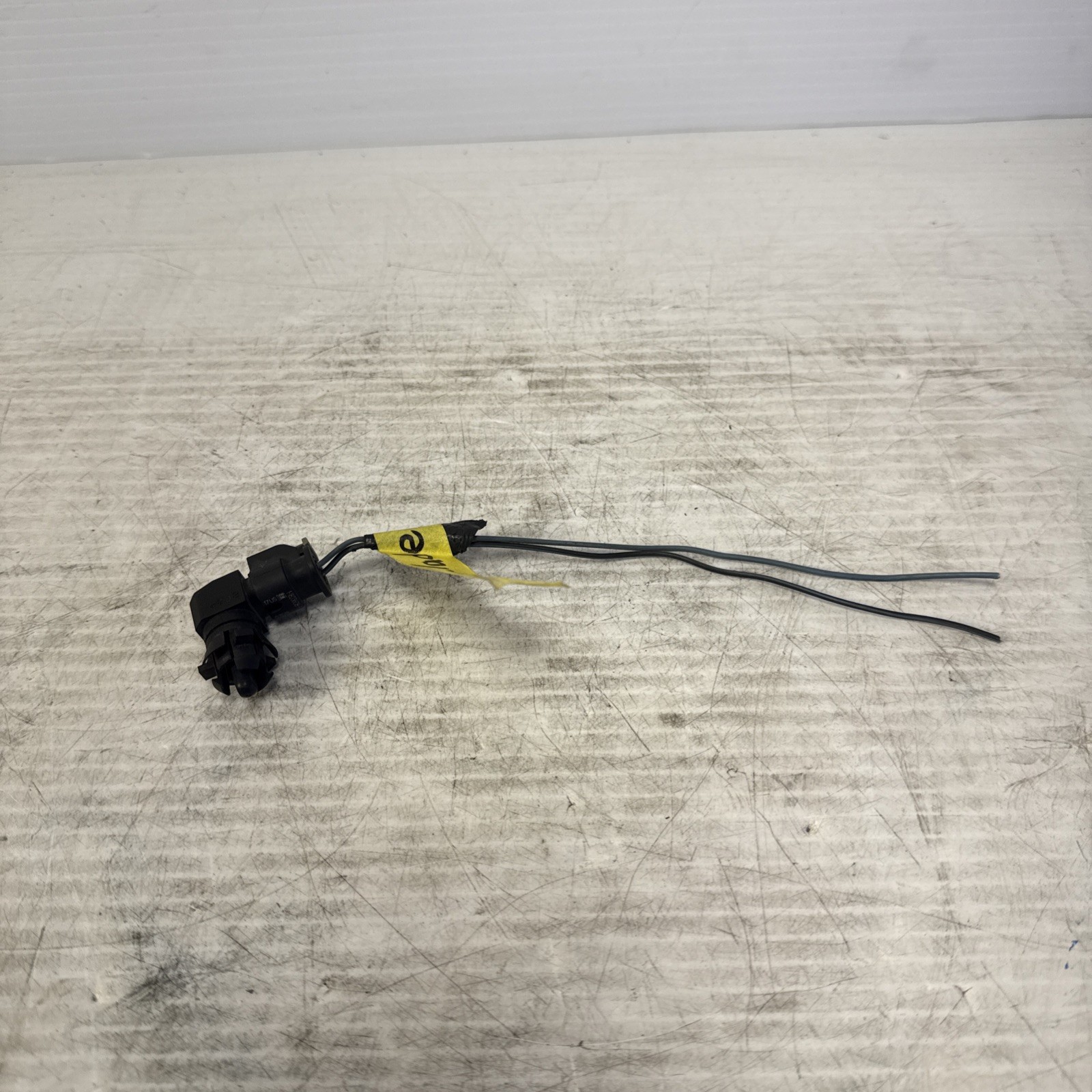2015-2020 CADILLAC ESCALADE AMBIENT AIR TEMPERATURE SENSOR AND PIGTAIL OEM