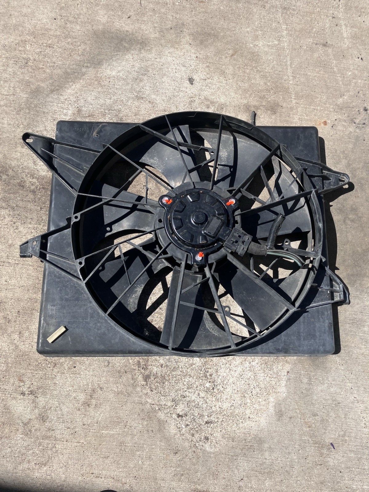 Lincoln Mark VIII Radiator Fan Motor Fan Assembly 4.6L V8 8 Cyl Fits 1993-1996