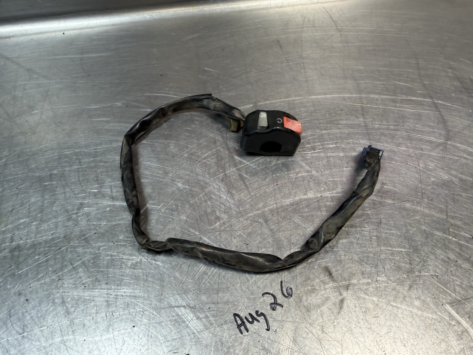 98-01 1998 2001 Yamaha Yzf R1 Right Control Switch Start Kill On Off 98-01 1998 2001 Yamaha Yzf R1 Right Control Switch Start Kill On Off