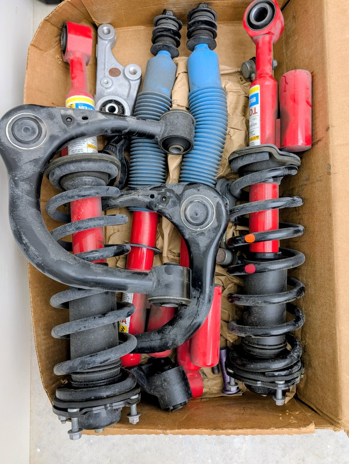 2025 Toyota 4Runner TRD Off-road Bilstein Stock Suspension (12k Miles) 2025 Toyota 4Runner TRD Off-road Bilstein Stock Suspension (12k Miles)