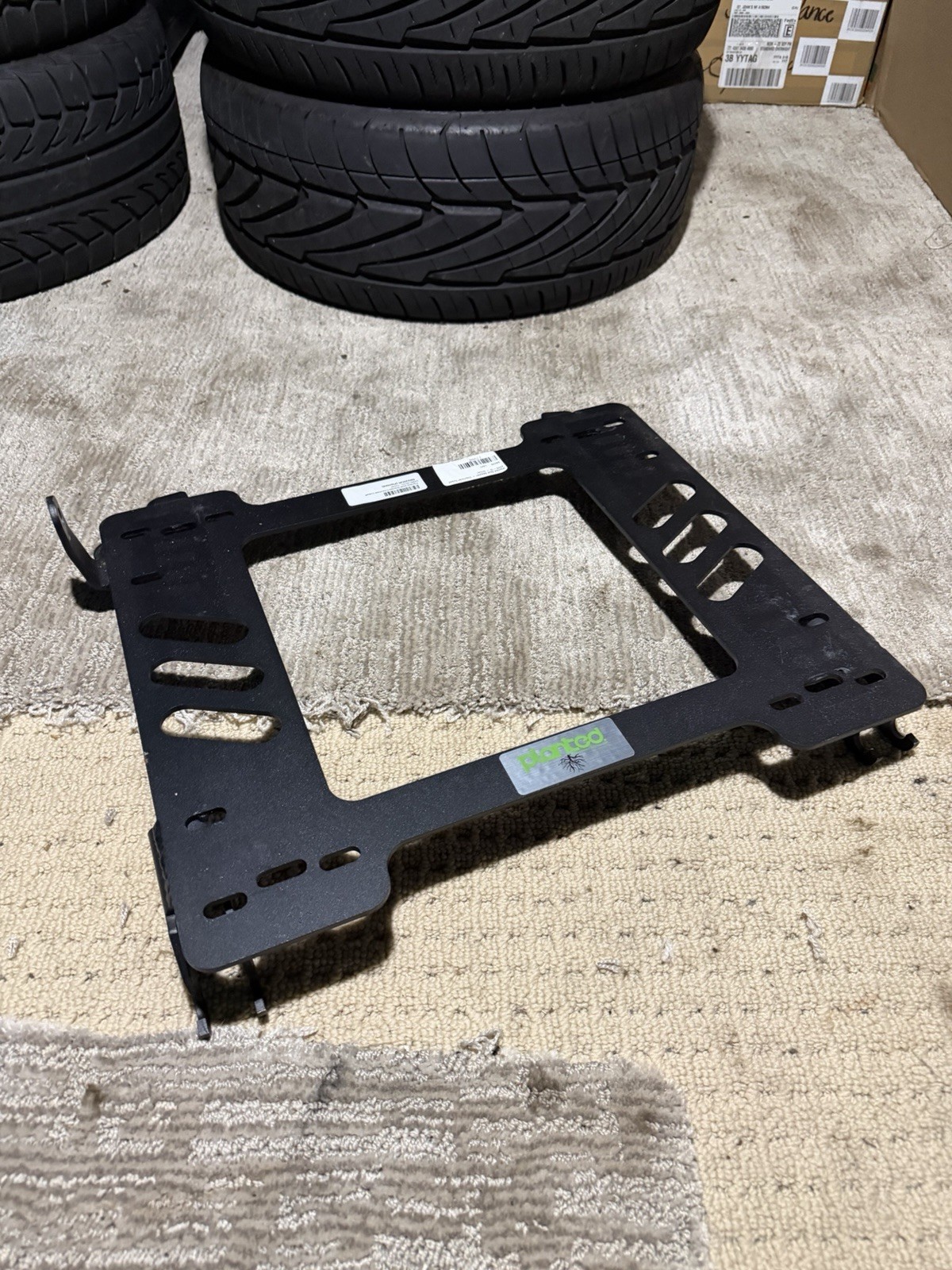 Planted Seat Bracket Chevrolet Cobalt (2005-2010) - Driver / Left Planted Seat Bracket Chevrolet Cobalt (2005-2010) - Driver / Left