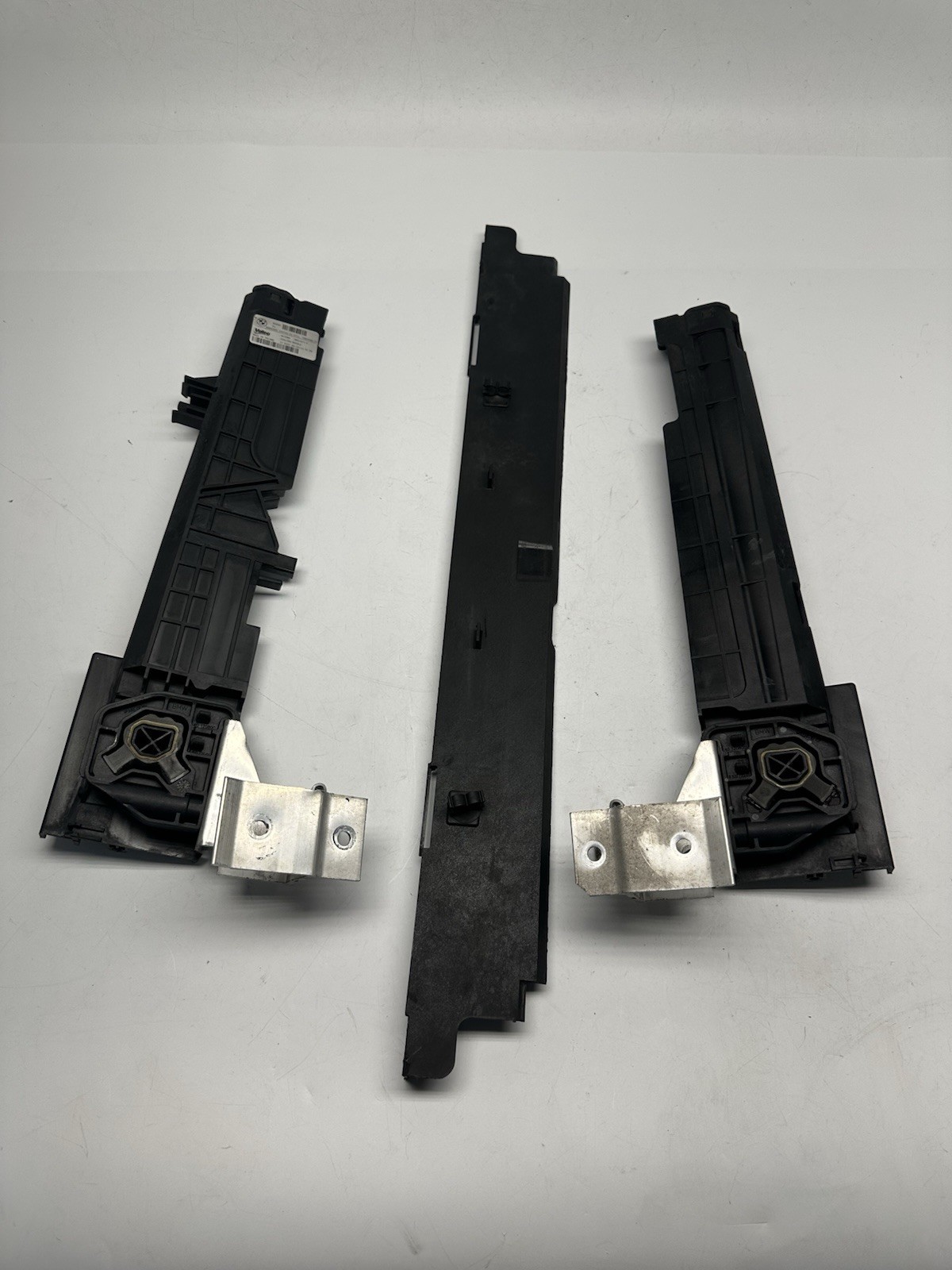 12-16 OEM BMW F23 F30 F32 Engine N55 N20 N26 Coolant Radiator Bracket Mount SET