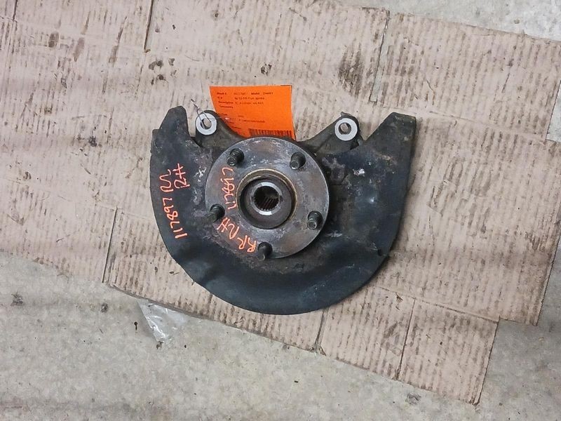 2002-2003 Toyota Camry RH Front Passenger Steering Spindle Knuckle
